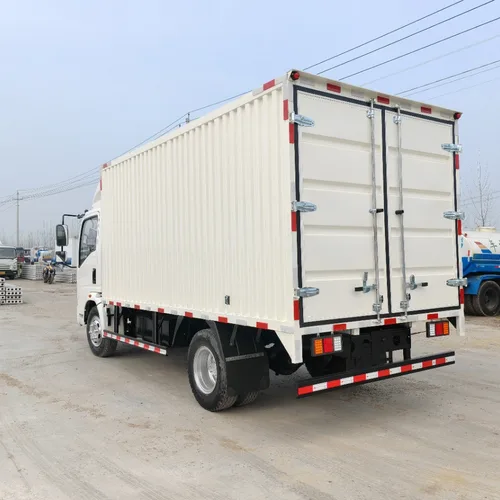 Used Sinotruk Howo 4.2m Box Cargo Truck Euro III 130HP Enclosed Van For Express Supermarket Logistics Export