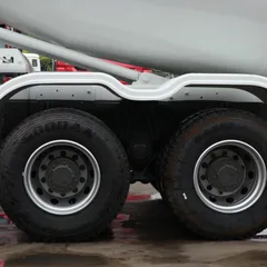 Used Remanufactured SINOTRUK HOWO 6X4 Concrete Mixer Truck Cement Mix Tanker For Overseas Construction Export In Stock