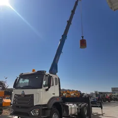 Heavy truck mounted crane