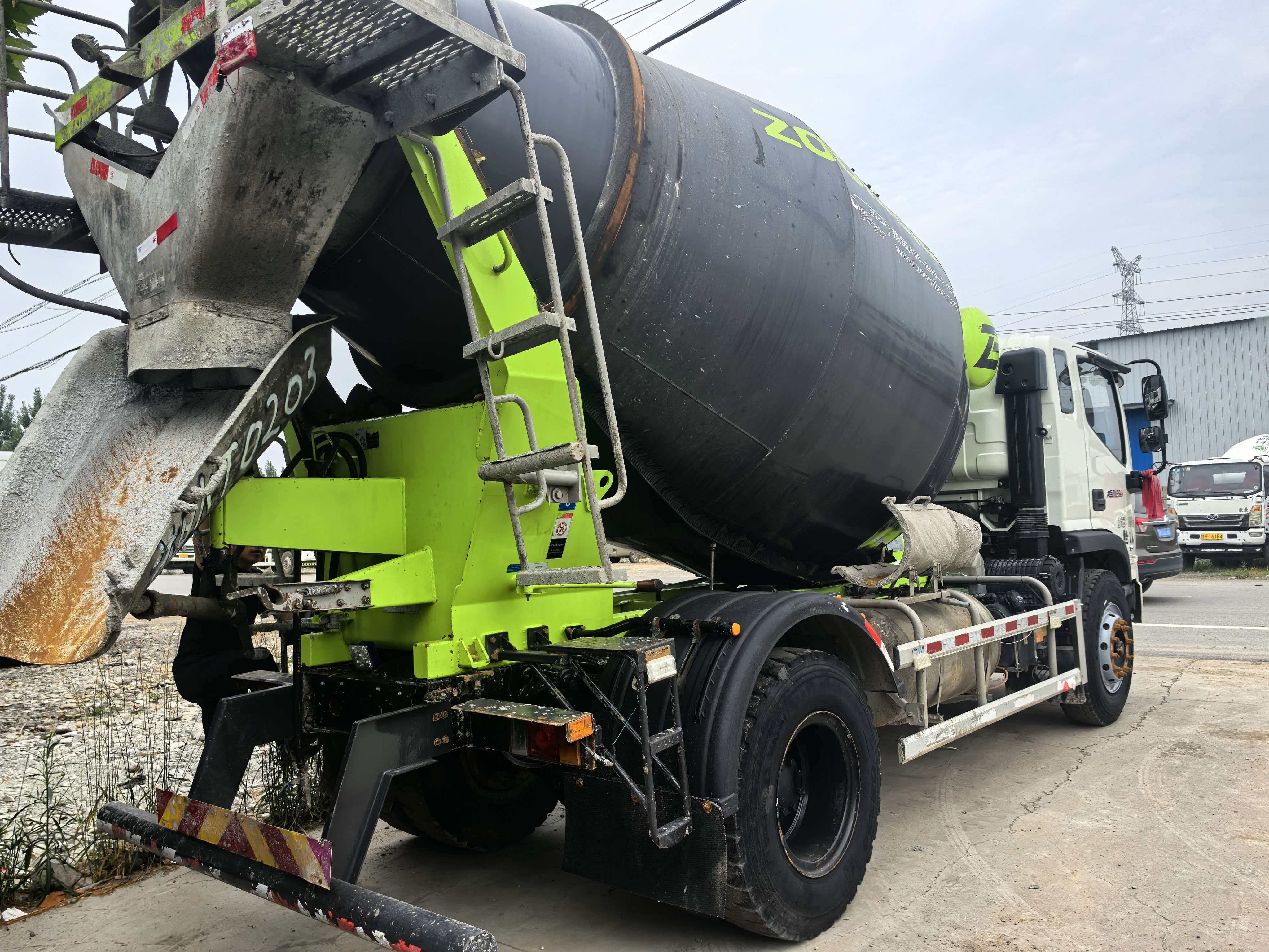 2024 Used 4×2 Mini Concrete Mixer Truck With 190HP Weichai Engine Short-Distance Cement Mix Tanker For Rural Construction Export In Stock