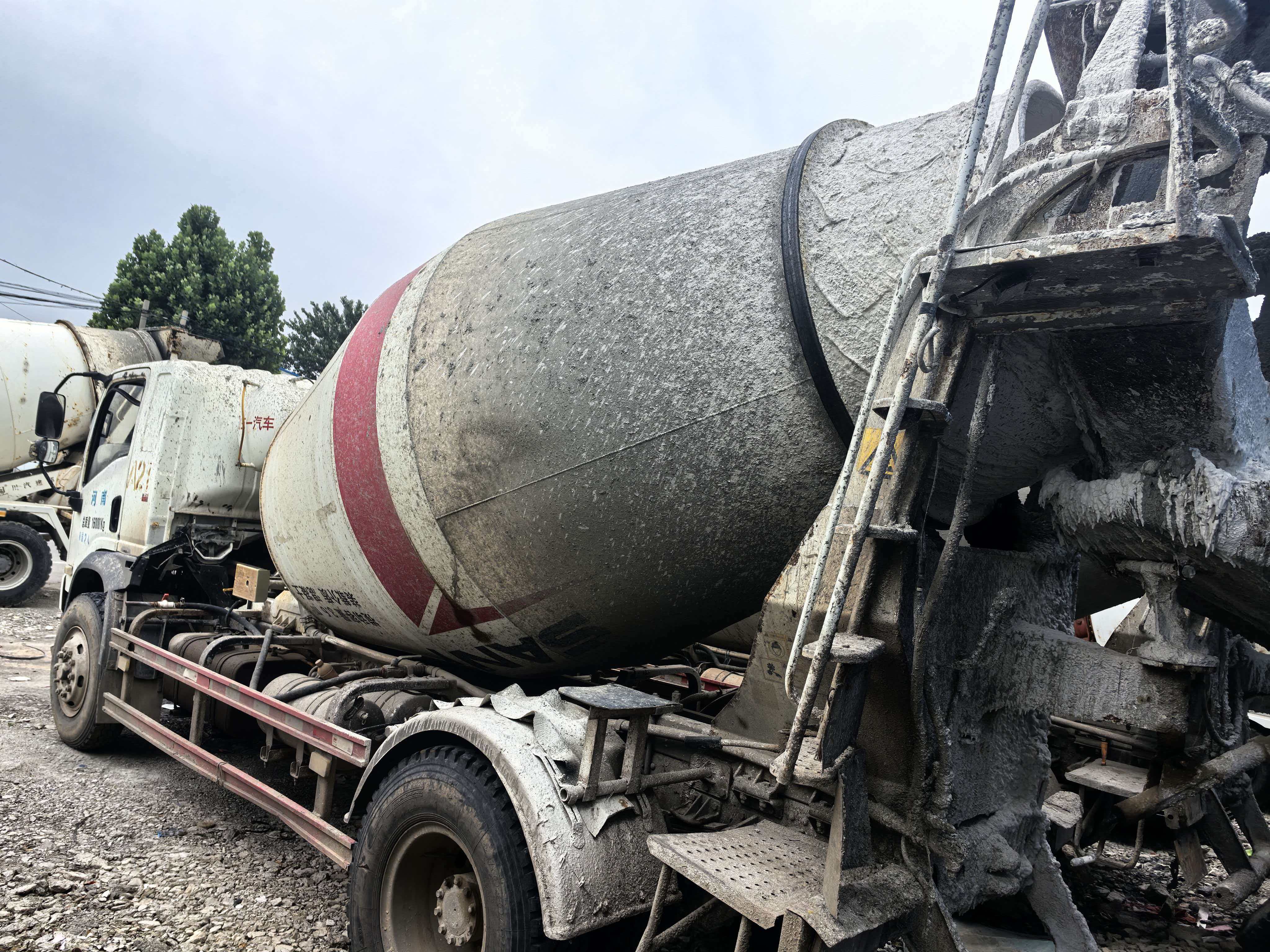2024 Used SANY 4×2 Small Concrete Mixer Truck 190HP Weichai Engine Mini Cement Mix Tanker For Rural Construction Export