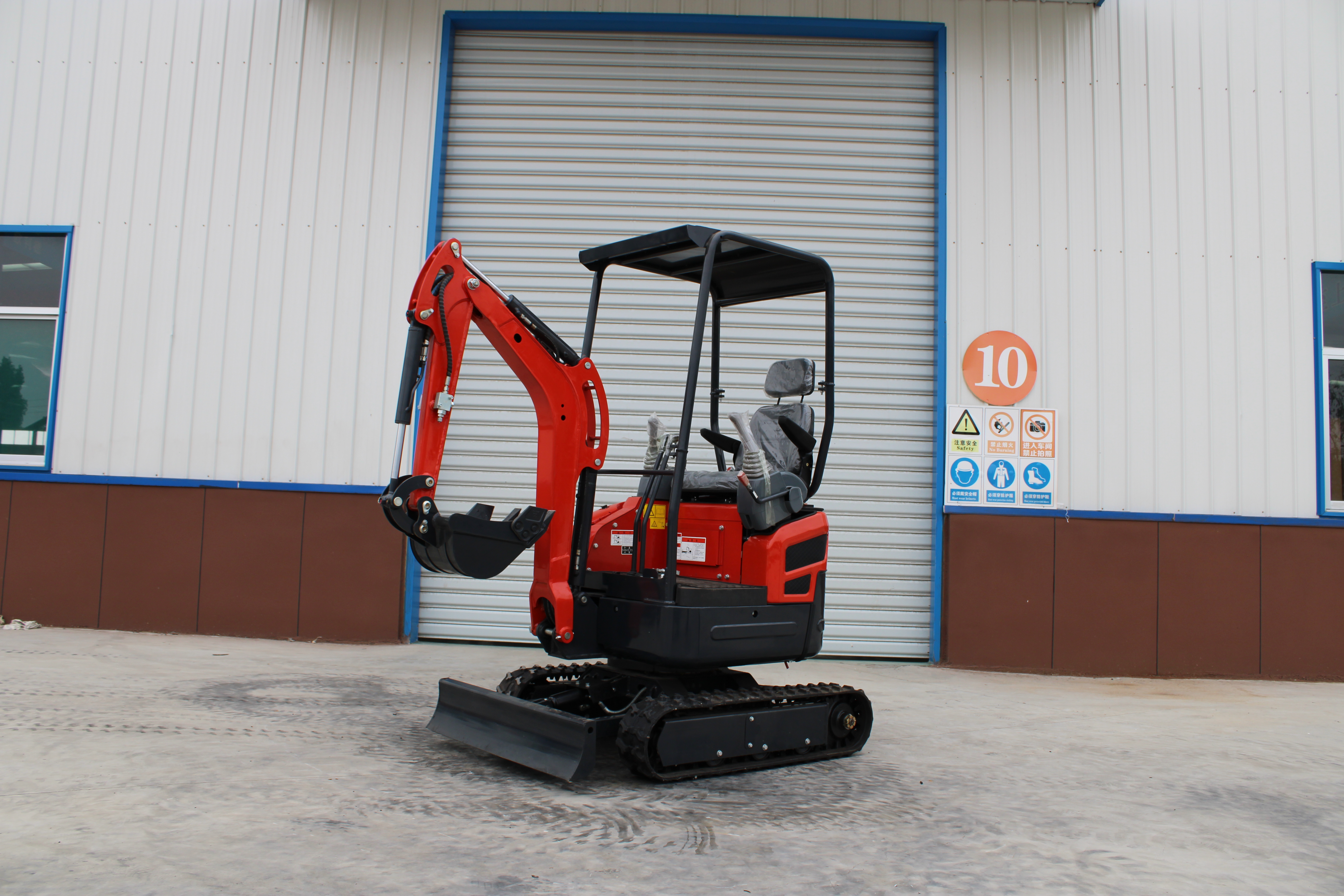 SL17JC-6 1.7 Ton Mini Crawler Excavator, Small Digger For Garden Renovation & Greenhouse Loosening, Mini Excavator For Construction Landscaping Export