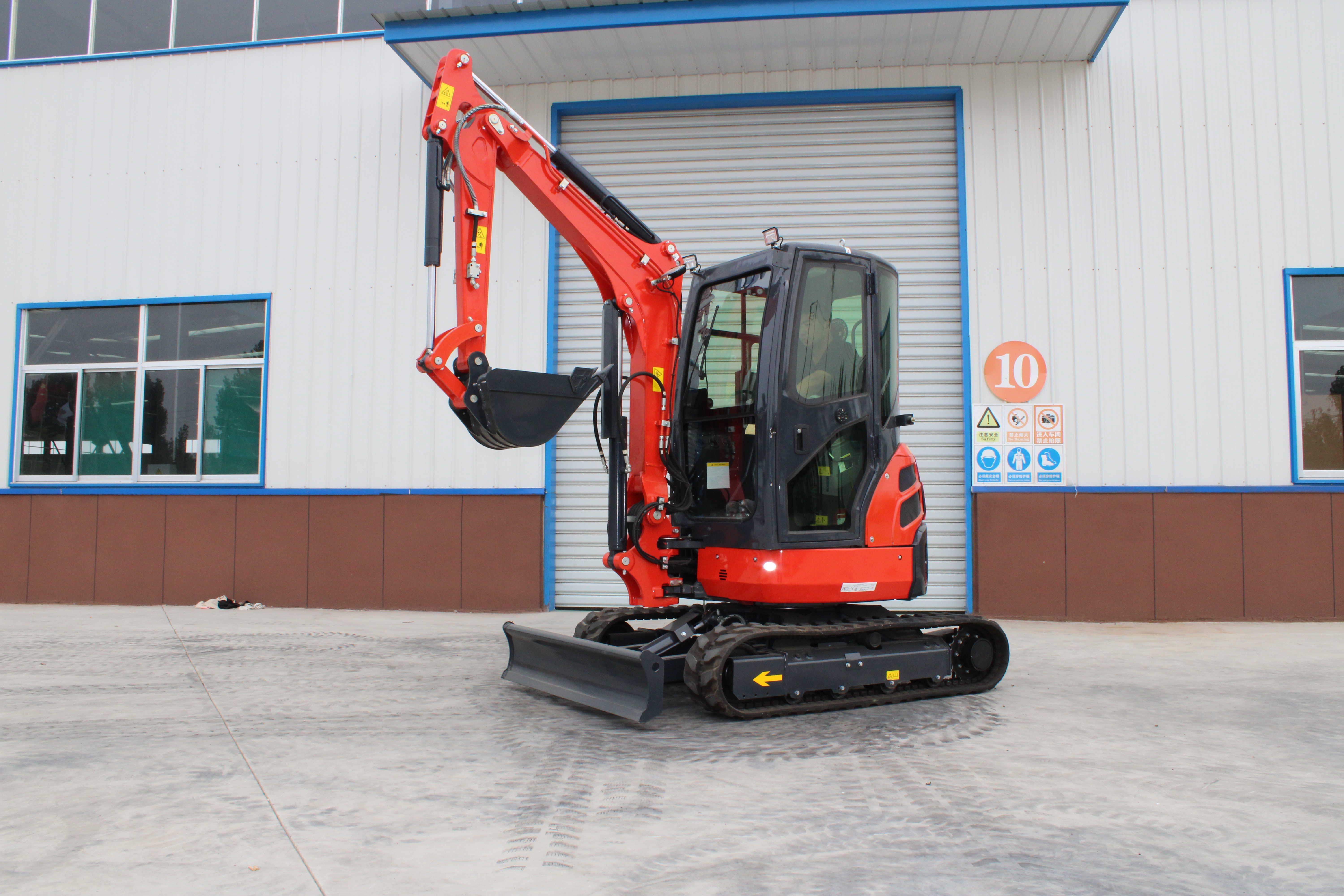 SL35JF-6P 3.5 Ton Fully Enclosed Cabin Mini Crawler Excavator, Small Digger With Air Condition For Municipal Engineering Orchard Greenhouse Breaking & Trenching Export