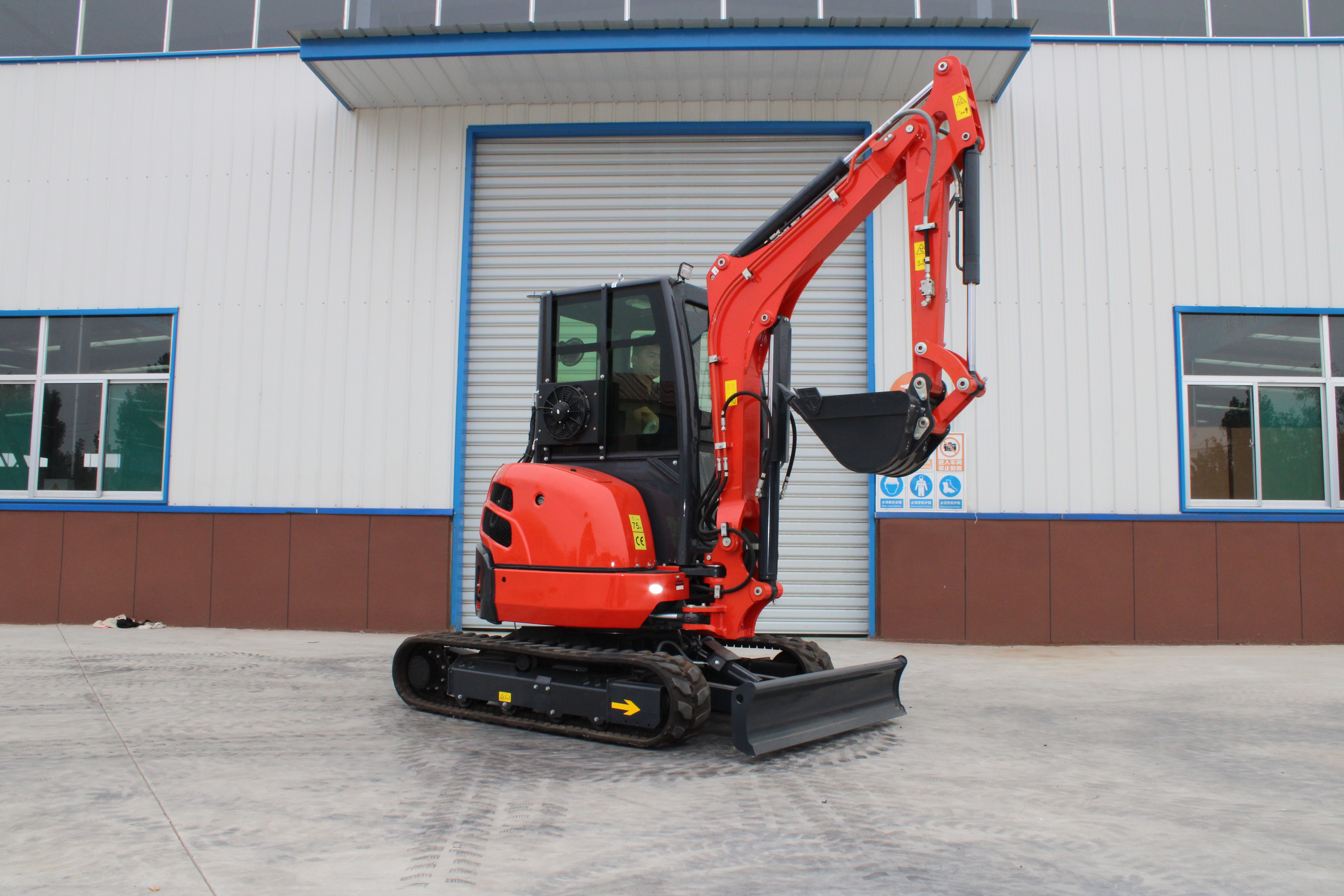 SL35JF-6P 3.5 Ton Fully Enclosed Cabin Mini Crawler Excavator, Small Digger With Air Condition For Municipal Engineering Orchard Greenhouse Breaking & Trenching Export