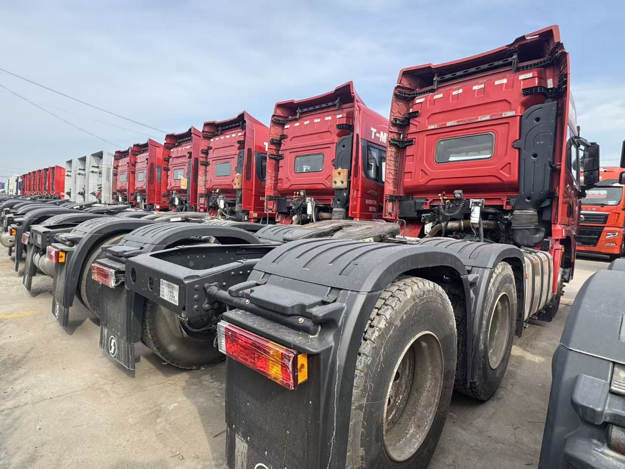 20 Units Bulk Used Shacman X3000 Tractor Head, Registered 2021, 460HP Weichai 12L Engine, Fast Manual Gearbox 3.7 Ratio, Special For Overseas Export