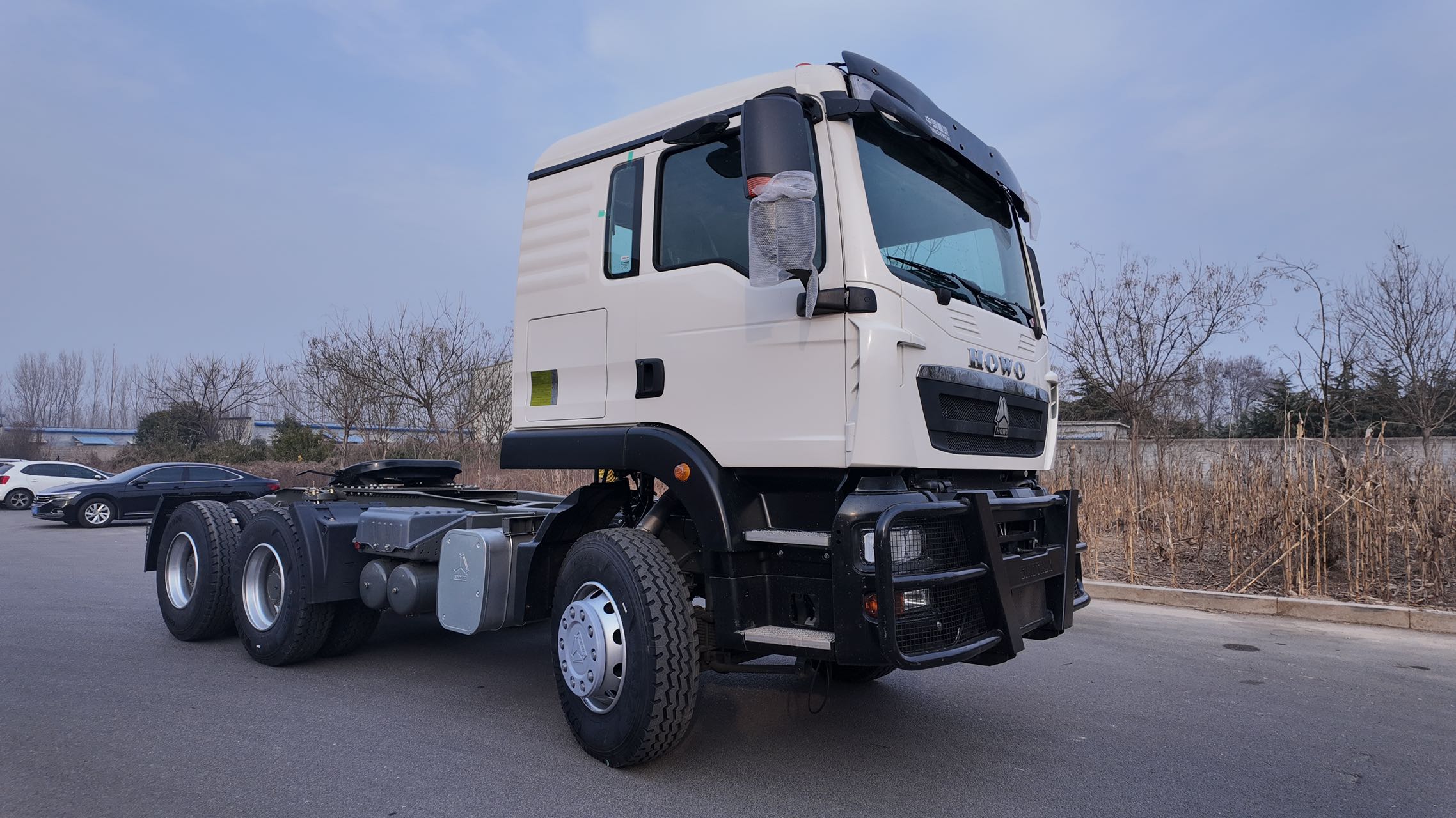 460HP MC11 HOWO TX 6×4 10-wheel Tractor Unit With 600L Aluminum Fuel Tank For Long-distance Logistics