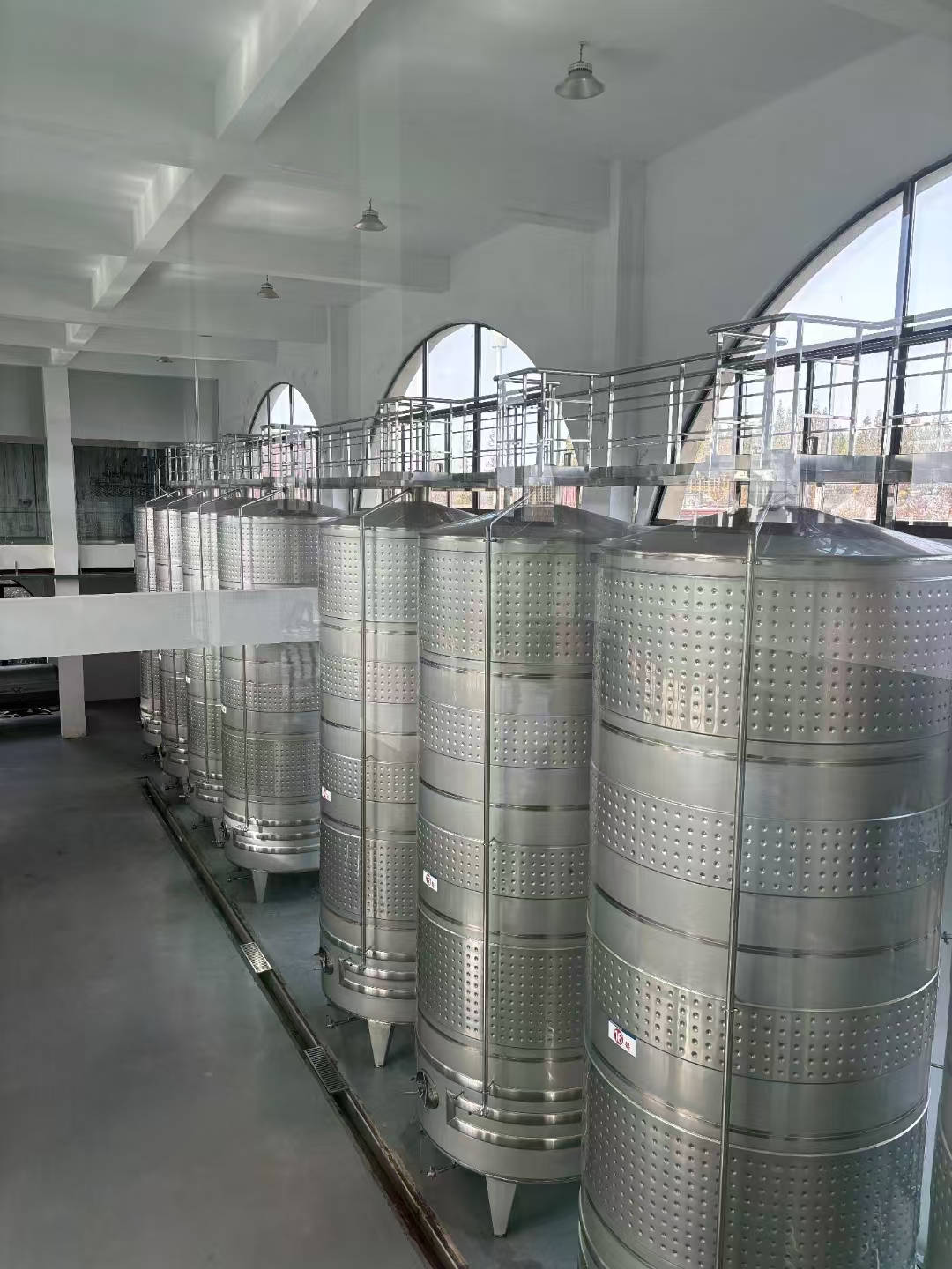 Stainless Steel Constant Temperature Fermentation Tank, Winery Wine Storage Vessel, Jacketed Cooling Wine Tank