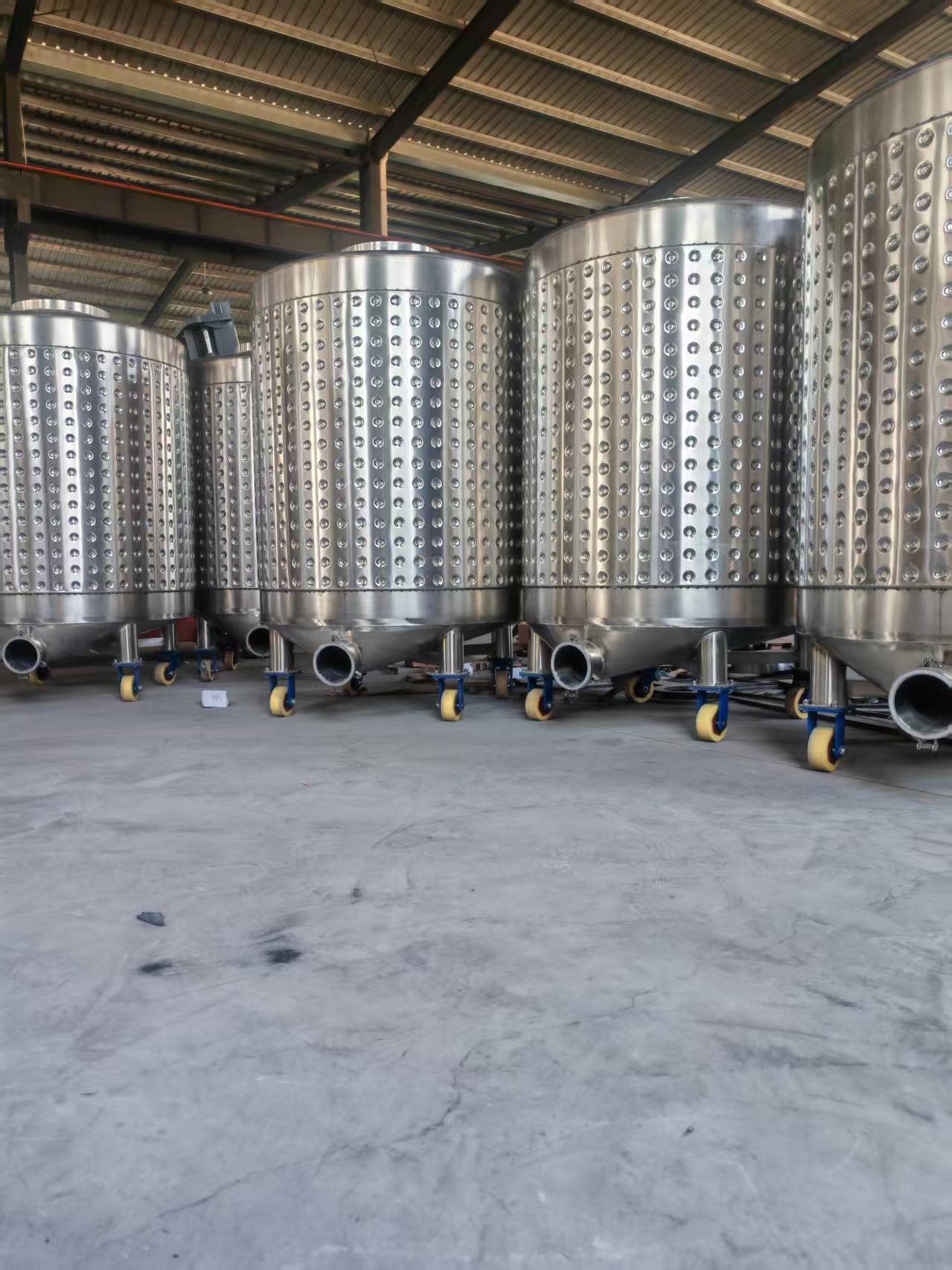 Stainless Steel Constant Temperature Fermentation Tank, Winery Wine Storage Vessel, Jacketed Cooling Wine Tank