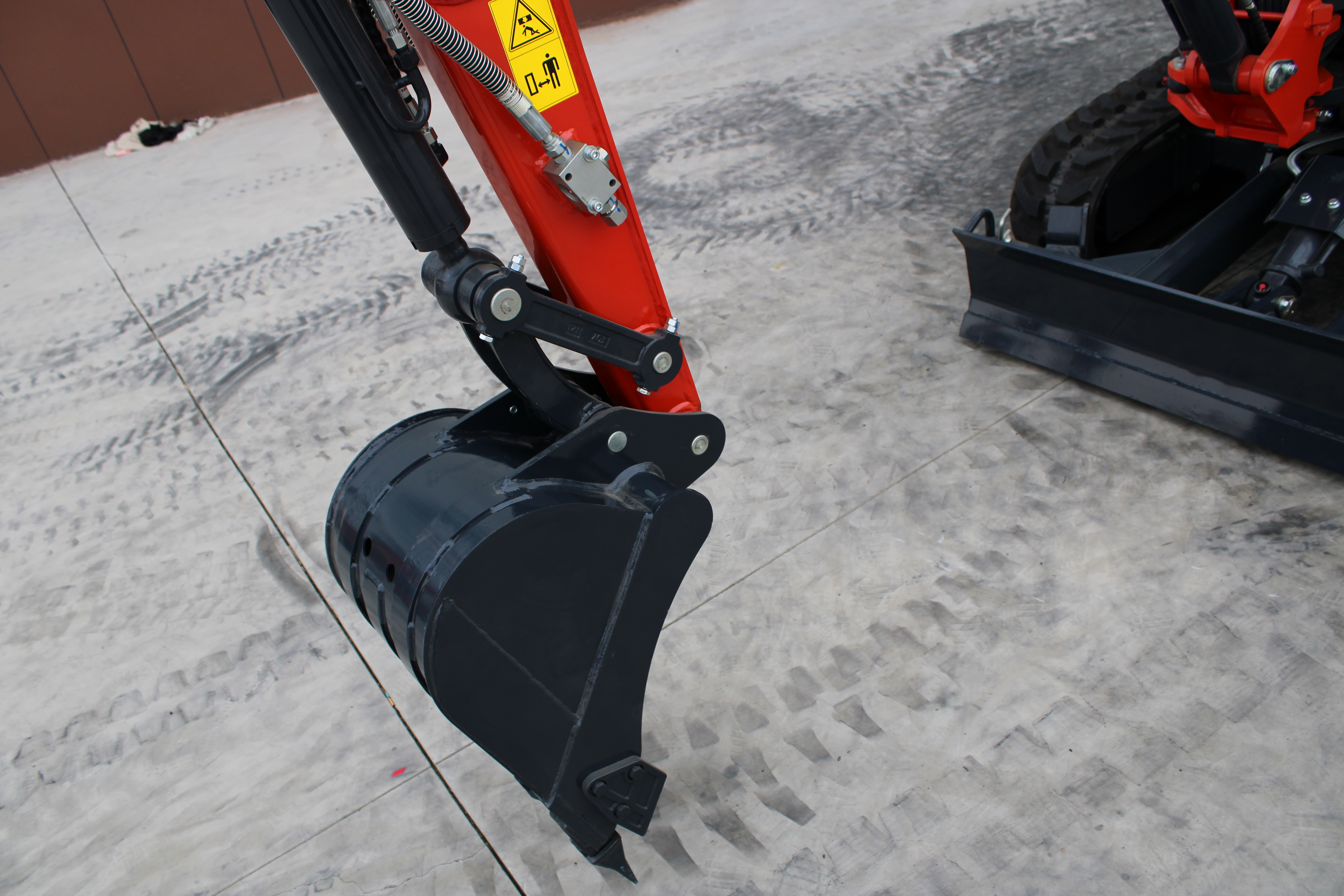 WWG25JF-6PS 2.5 Ton Mini Crawler Excavator, Small Digger For Farm Orchard Municipal Breaking & Trenching Export