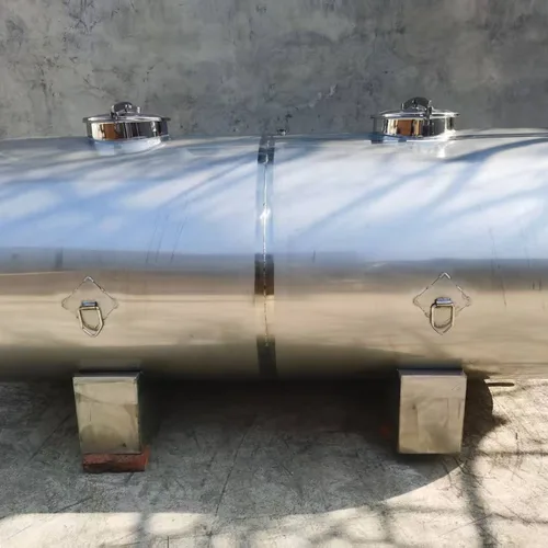 Horizontal Stainless Steel Storage Tank, Insulated Horizontal Holding Tank, Horizontal Liquid Transport Tank