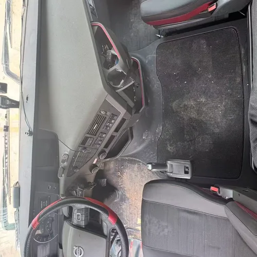 Used Import Volvo FH460 Tractor Head, Registered Dec 2020, 6×2R 9 Air Bag Lift Axle, Auto Transmission 2.79 Gear Ratio, Transferable Nationwide