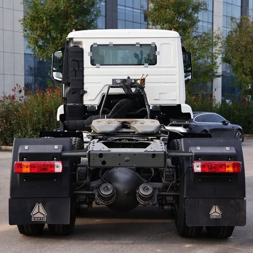 Sinotruk HOWO NX 6×4 Lightweight Tractor Head ZZ4257N3241W, 40 Ton Max Towing Container Semi-trailer Truck