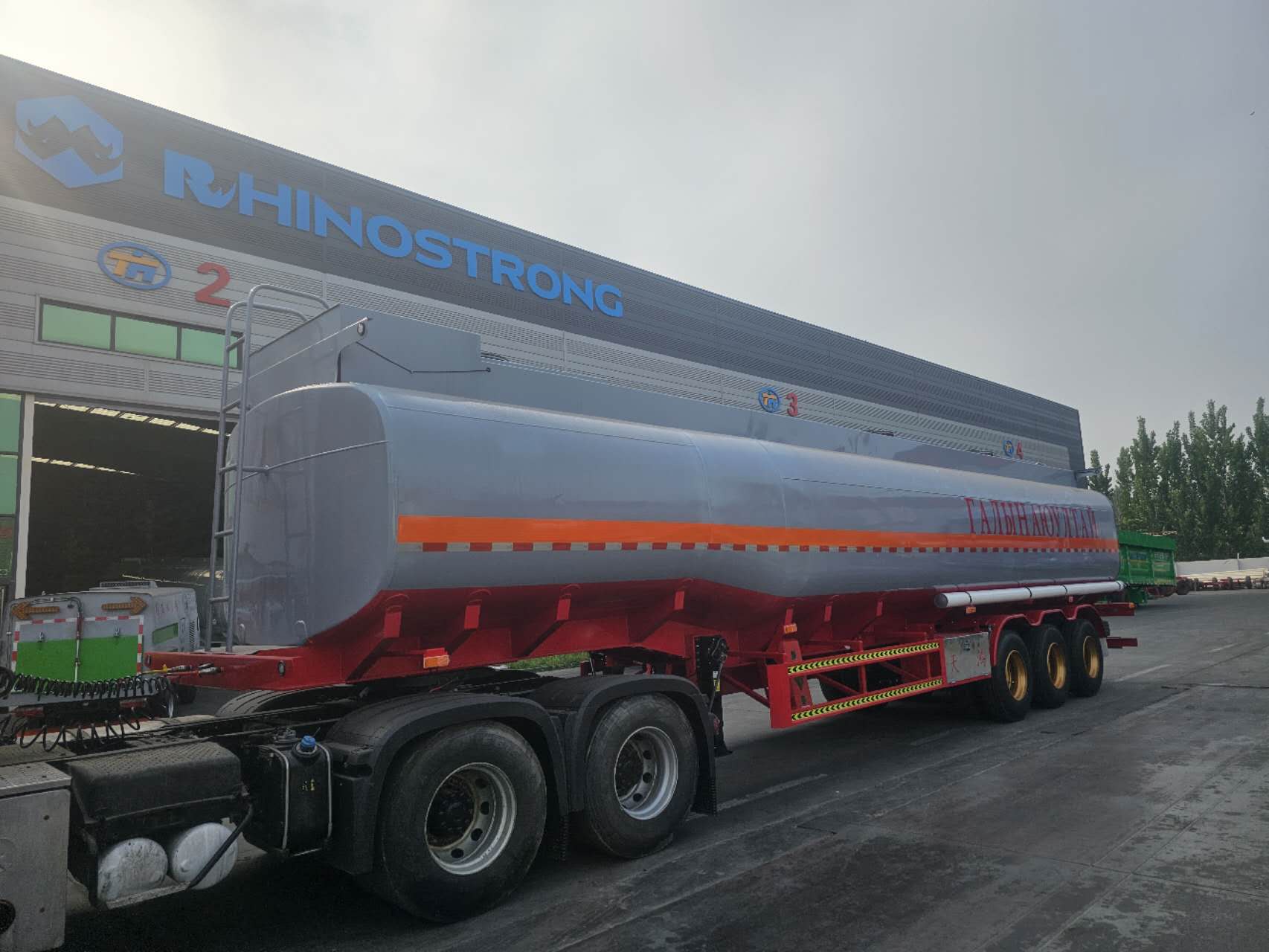 55cbm 5-compartment fuel tanker truck for sale