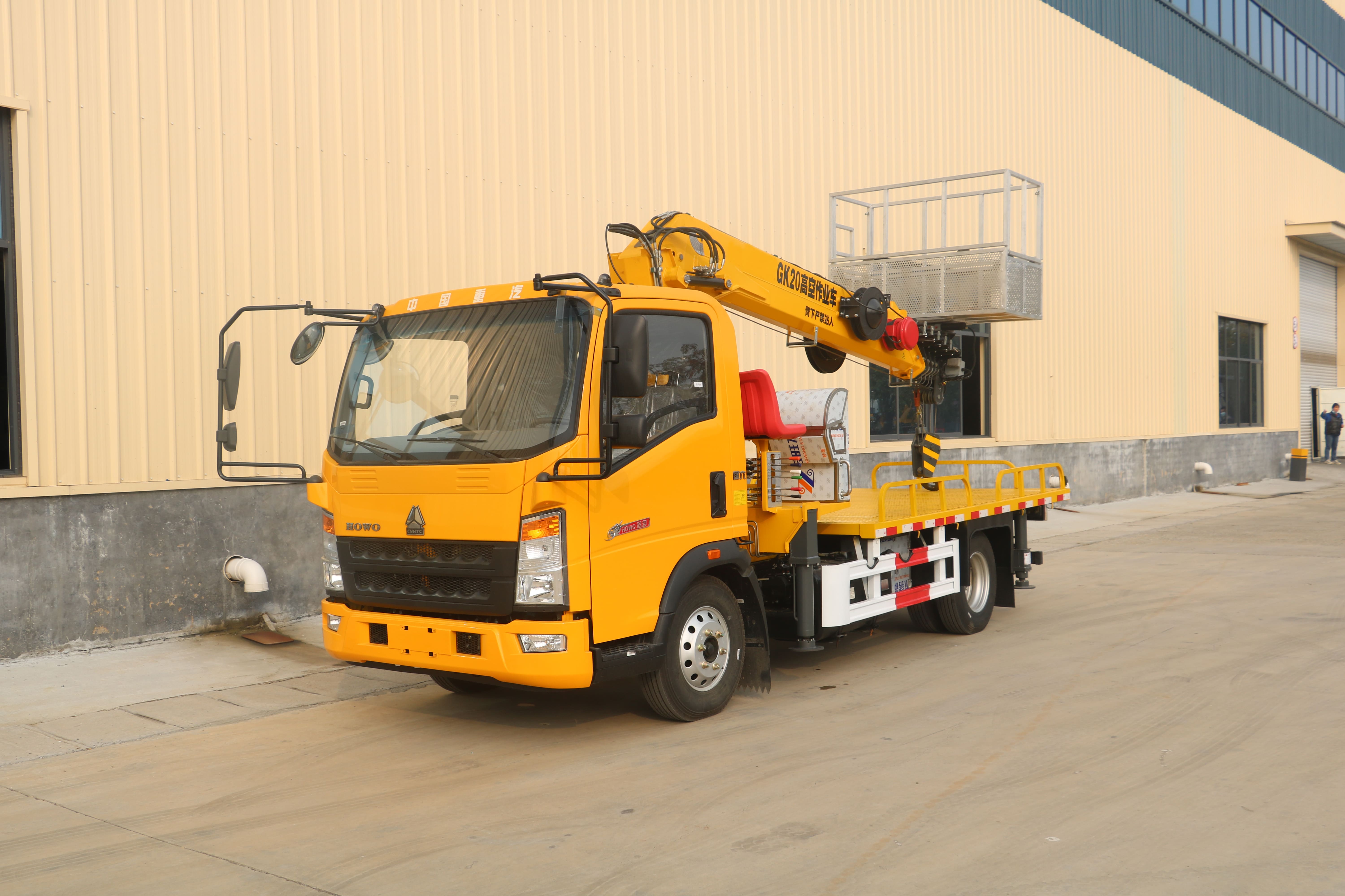 20m Aerial Platform Truck Telescopic Boom Aerial Truck with Basket