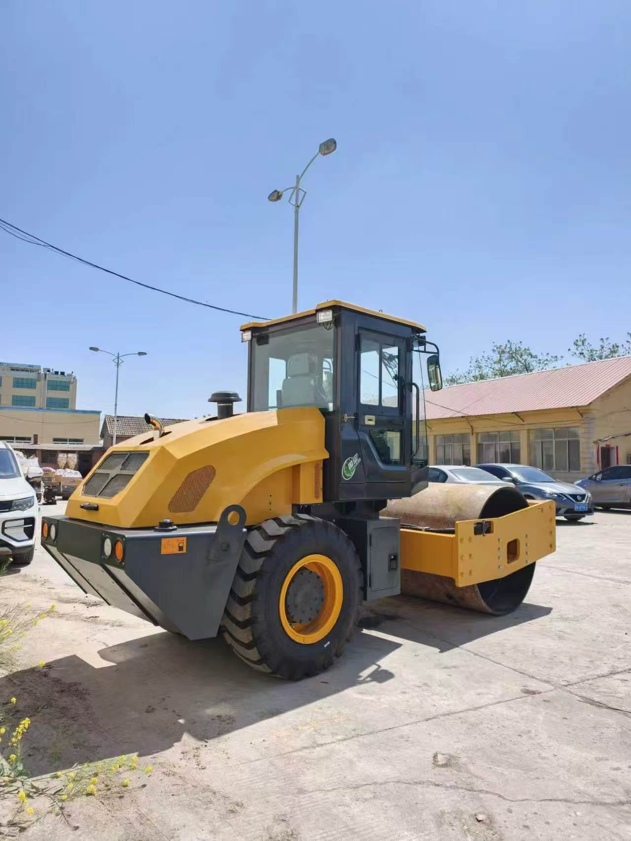 8 Ton Full Hydraulic Single Drum Road Roller, Large Ride-on Soil Compactor For Subgrade Backfill Vibration Compaction