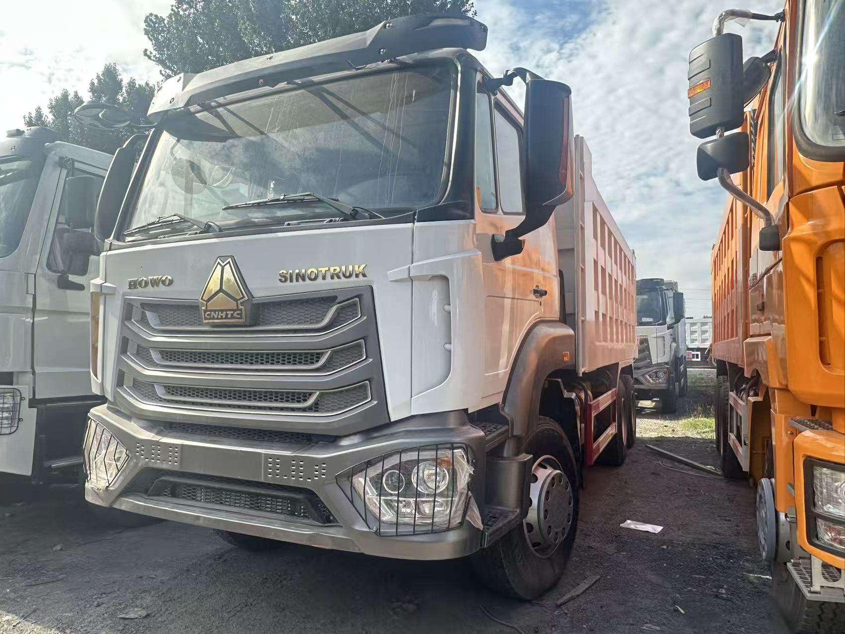 SINOTRUK HOWO NX 6×4 Heavy Duty Mining Construction Dump Tipper Truck