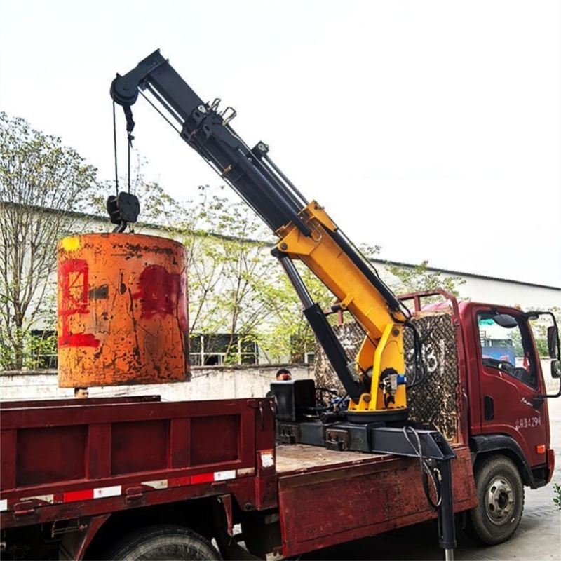Hydraulic truck light truck modification with accompanying crane