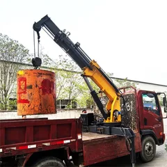 Hydraulic truck light truck modification with accompanying crane