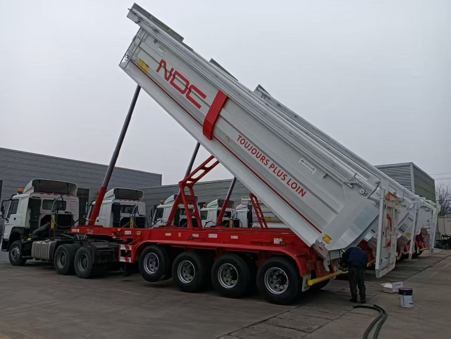 Four-axle European U-shaped End Tipper Dump Semi-trailer Custom Side Logo Printing High Wear-resistant Box For Africa & Europe Mine Sand Stone Coal Transport