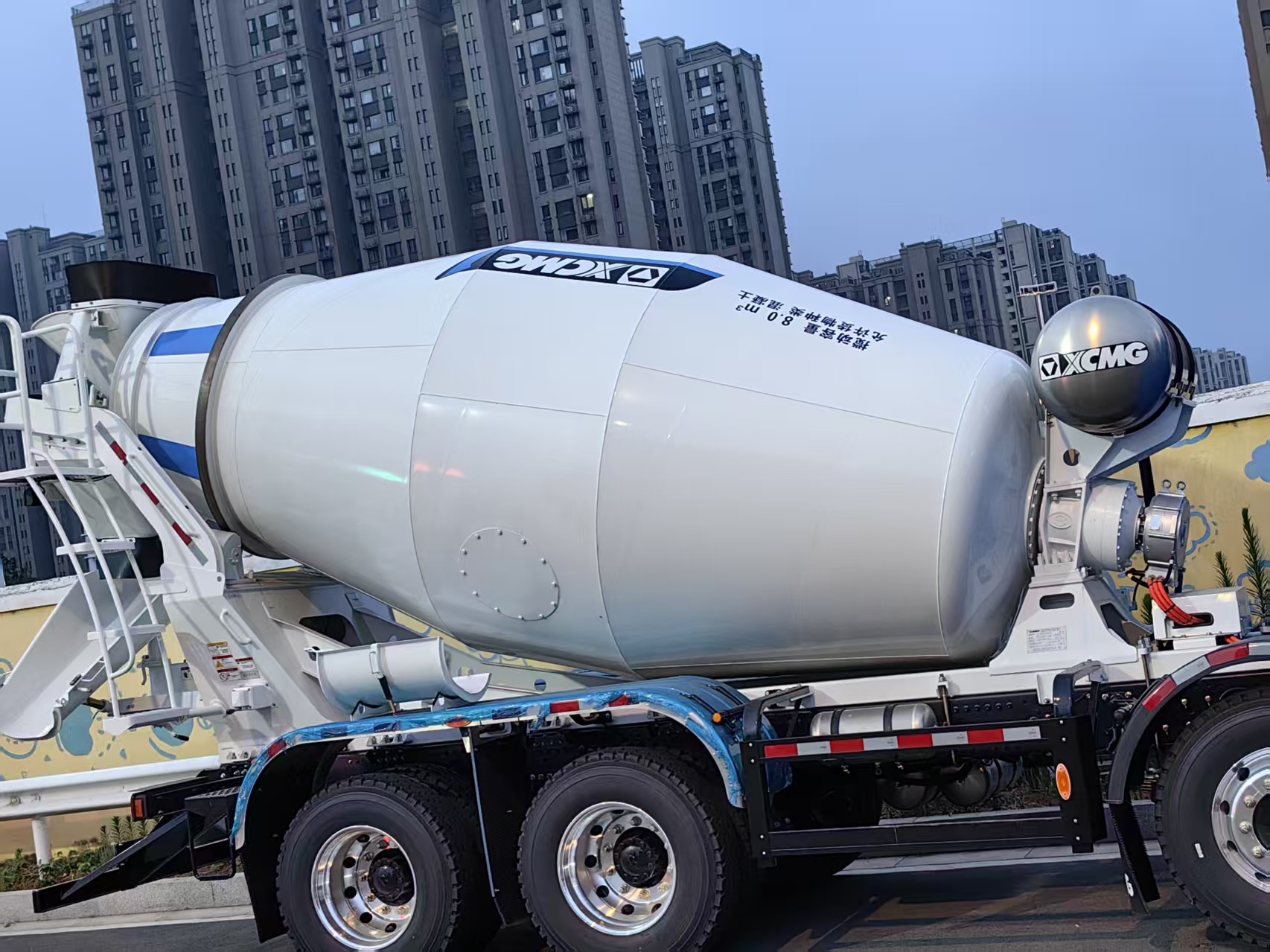 concrete pump trucks