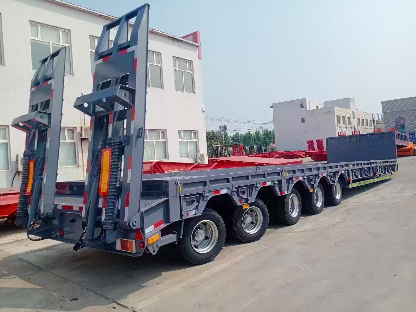 Central Asia & Africa Standard Low-bed Semi-trailer With Spring Ramp For Mining Drilling Rig & Construction Equipment Transport
