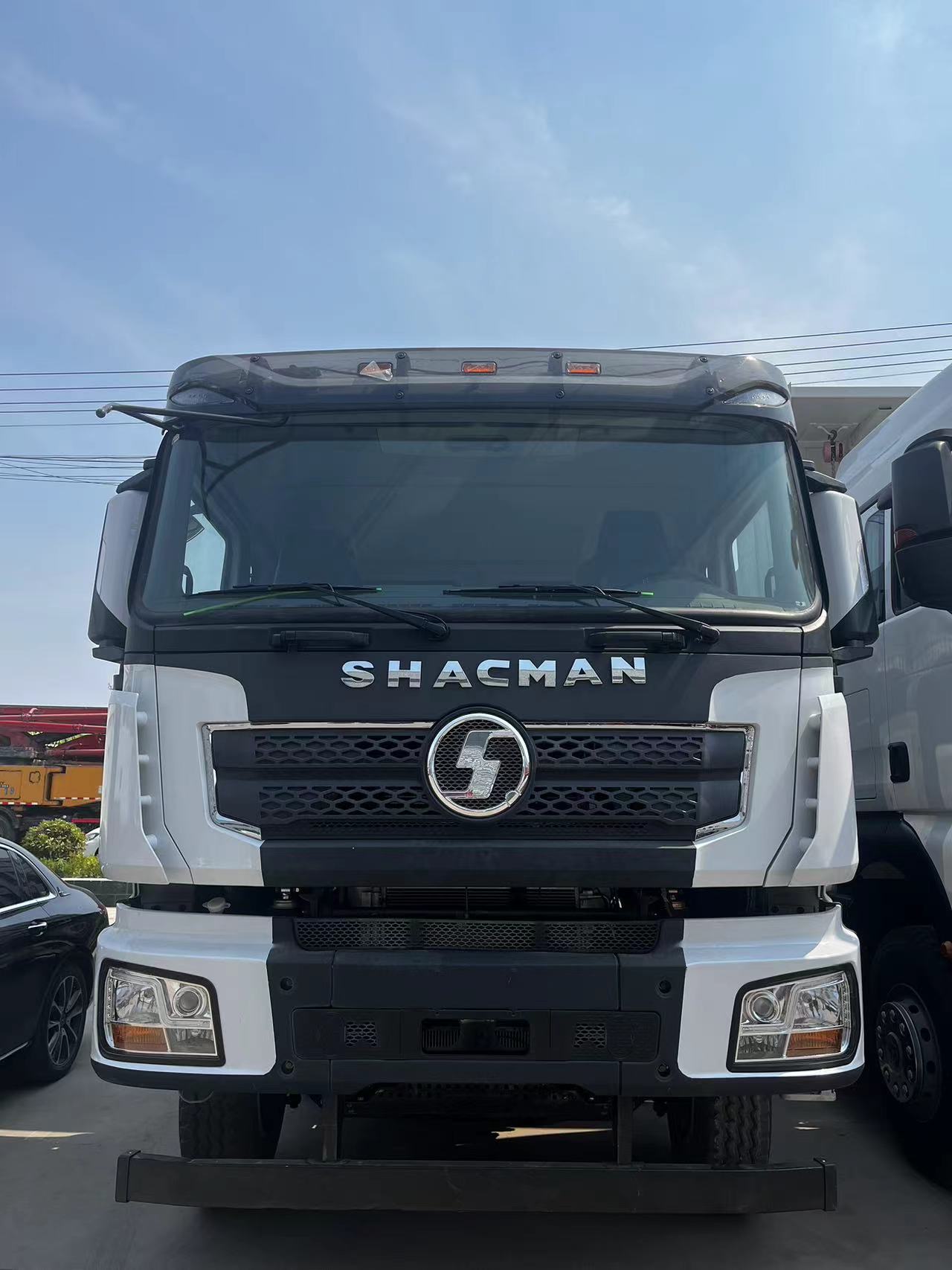 SHACMAN X3000 8×4 Heavy-Duty Remanufactured Dump Truck