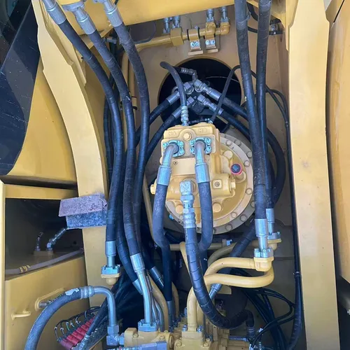 KOMATSU PC300 履带式挖掘机