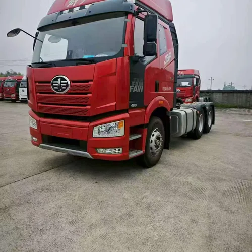 Modelo 2024 FAW J6P 4×2 Tractor de gas de un solo eje, Tanque doble de 1350L LNG, Cabina con suspensión neumática de 4 puntos para logística de contenedores