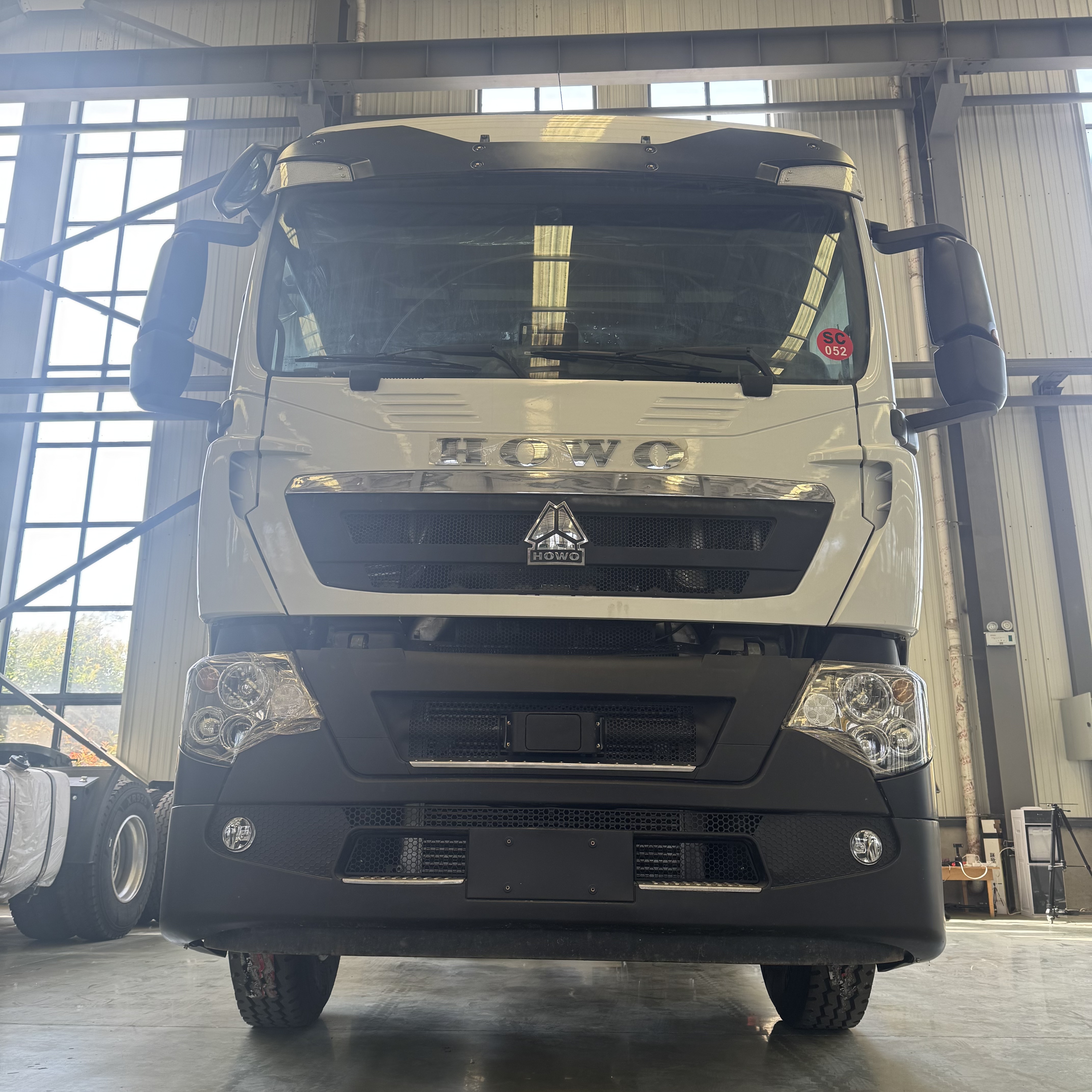 شاحنة قاطرة سينوتراك هاوو TX 6×4