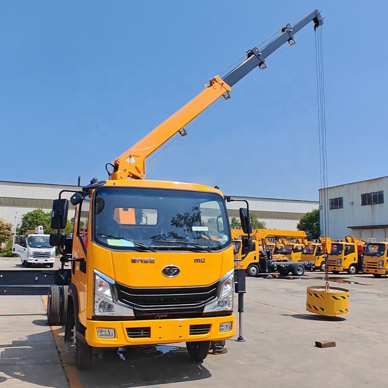 SHENTUI-20M-aerial-platform-truck-truck-mounted-crane-lifting-front-view
