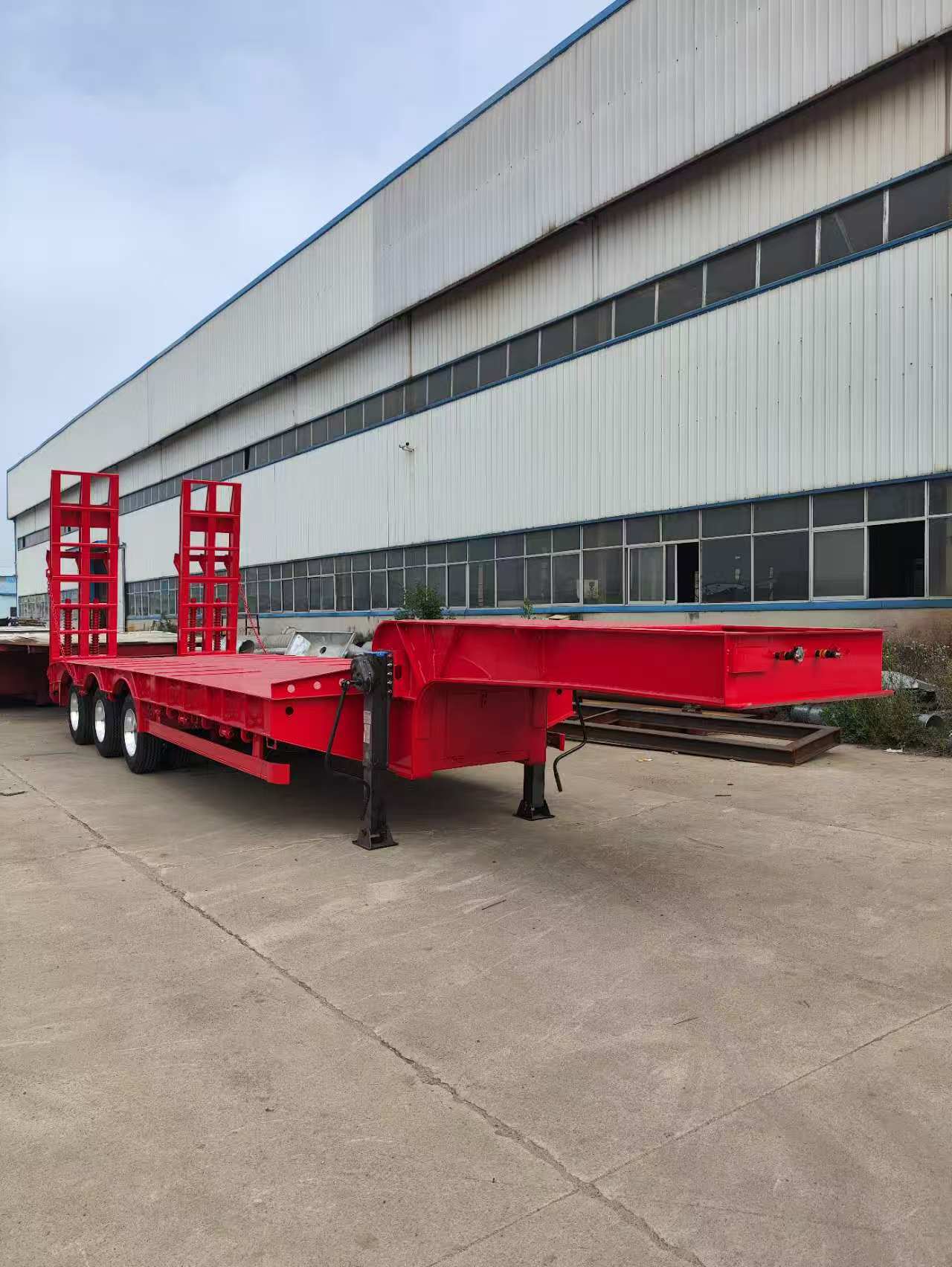 New Heavy Load Low Loader Trailer For Engineering Machinery Oversize Cargo Export To Africa & Central Asia