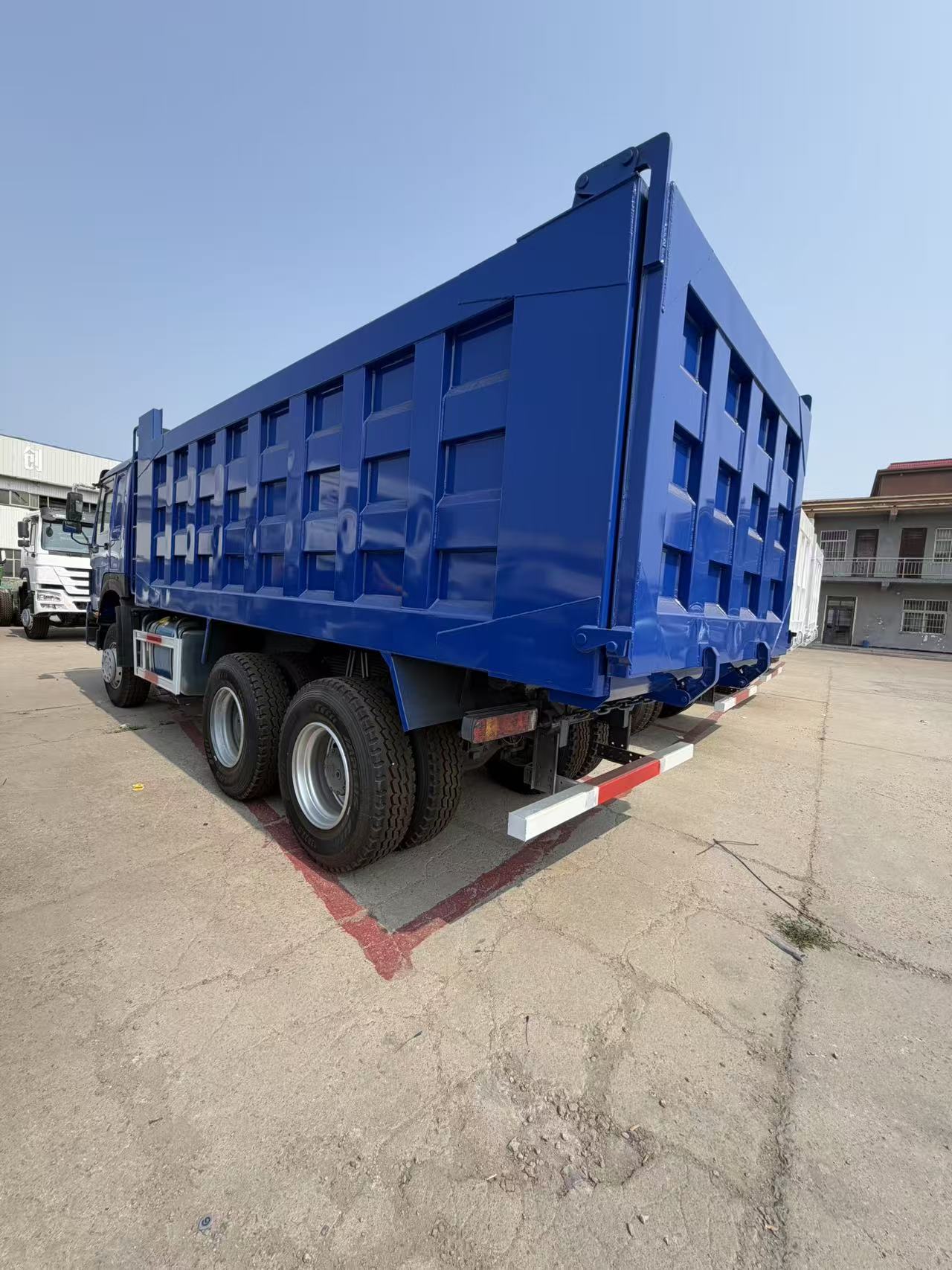 371HP WD615 Euro II Mechanical Pump HOWO 6×4 Rear Tipper Truck, Heavy-duty Sand Quarry Engineering Dumper
