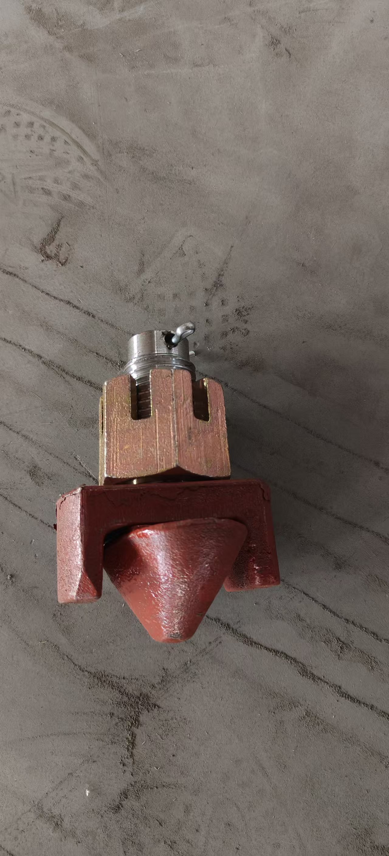 Mushroom Twist Lock
