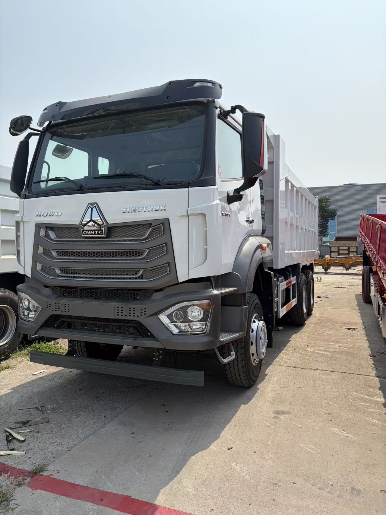 Sinotruk HOWO NX Heavy Mining Dump Truck, 6×4 10-wheel 30 Ton Muck Tipper Heavy Truck Export For Middle East & Africa Construction