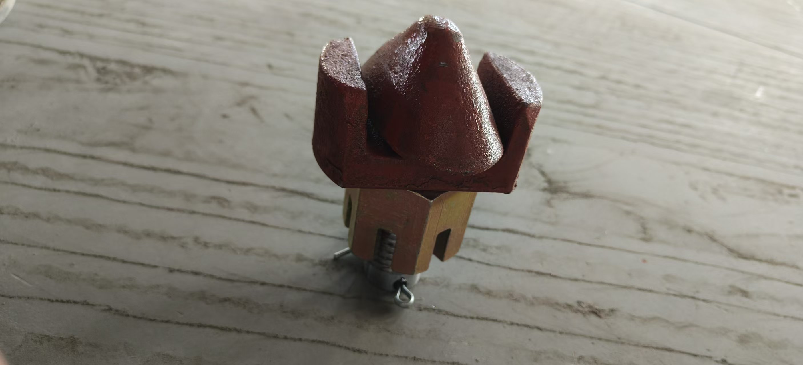 Mushroom Twist Lock