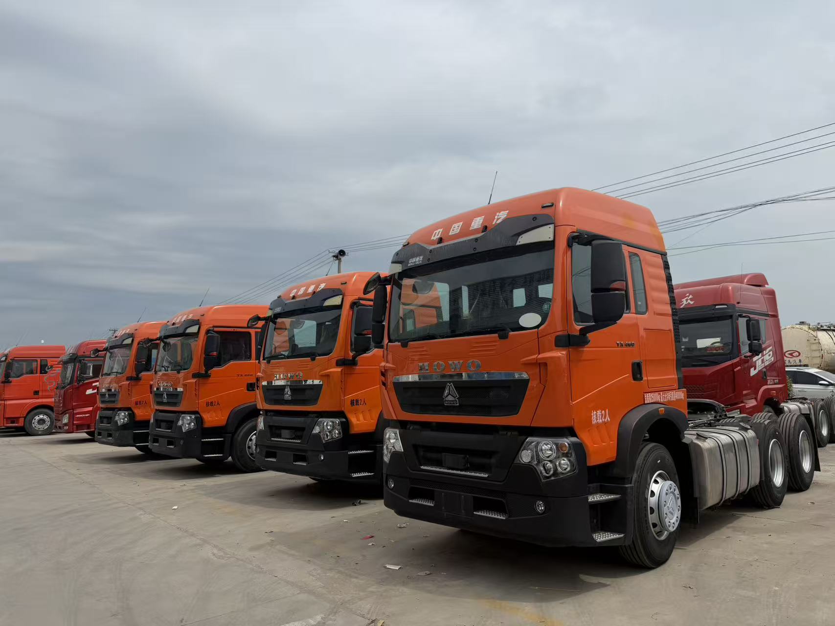 HOWO TX Pre-registered Tractor Truck WP10.5H 460HP Euro5 12-speed Gearbox 3.08 Ratio For Cross-border Logistics