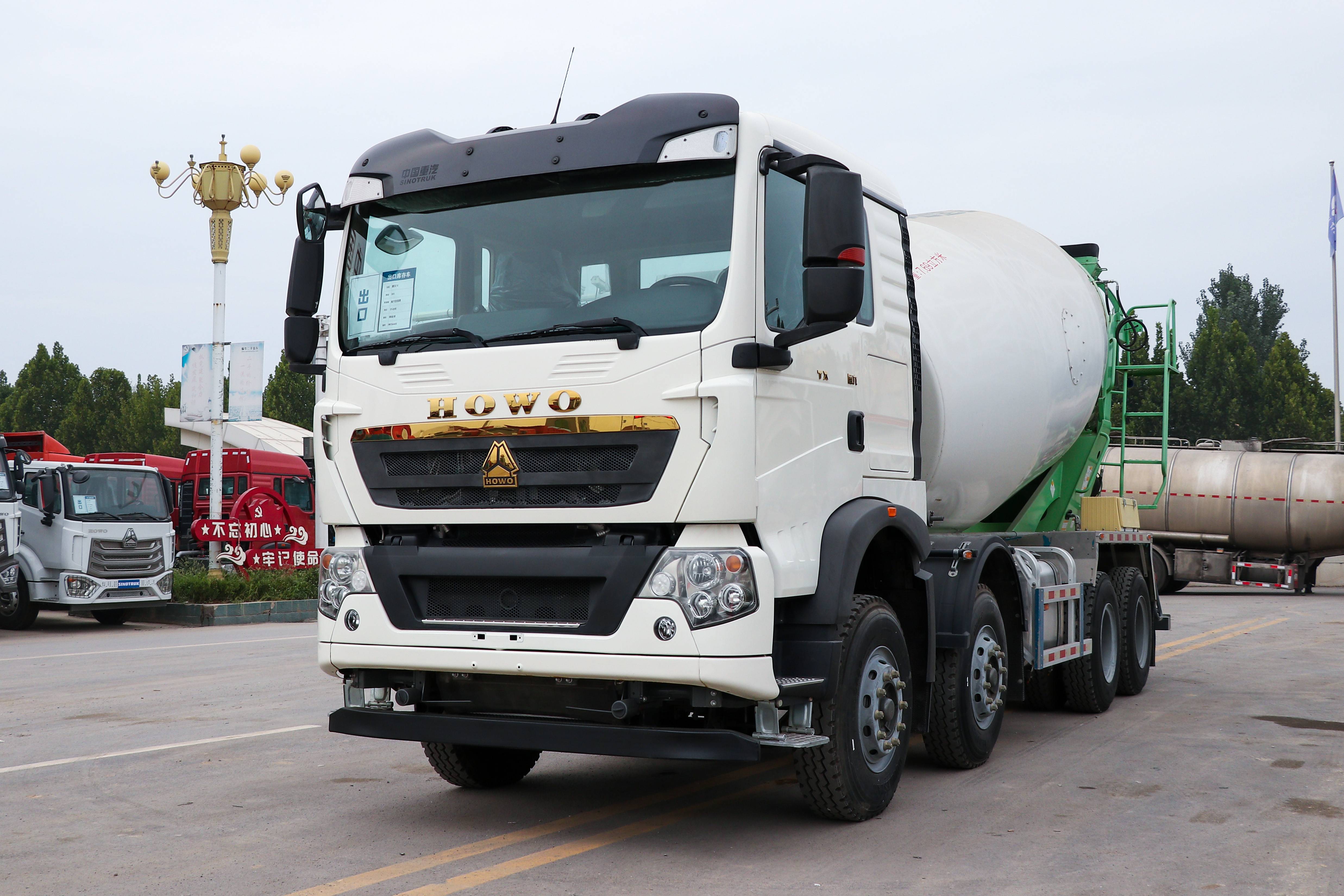 Howo 8×4 Concrete Mixer Truck
