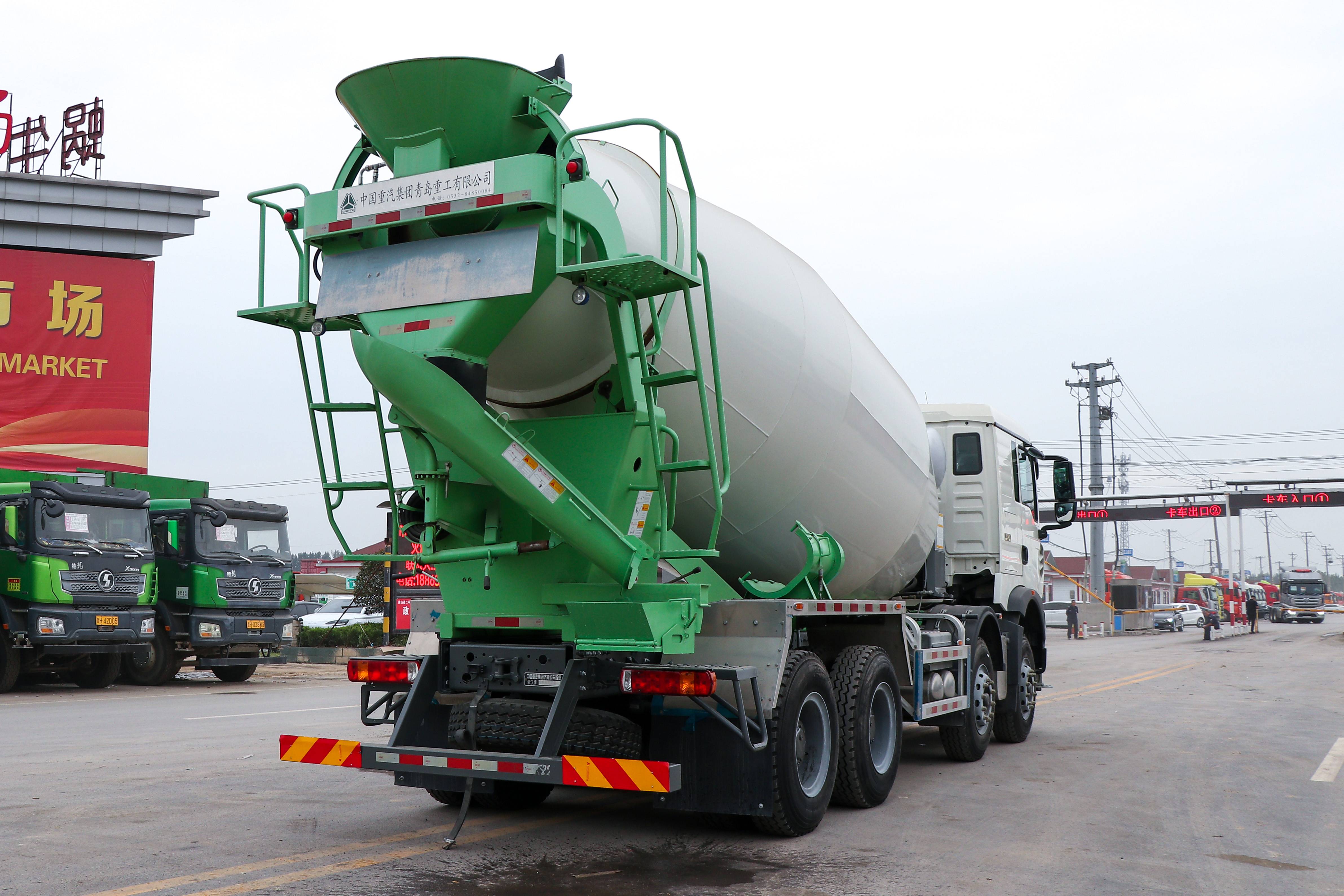 Howo 8×4 Concrete Mixer Truck