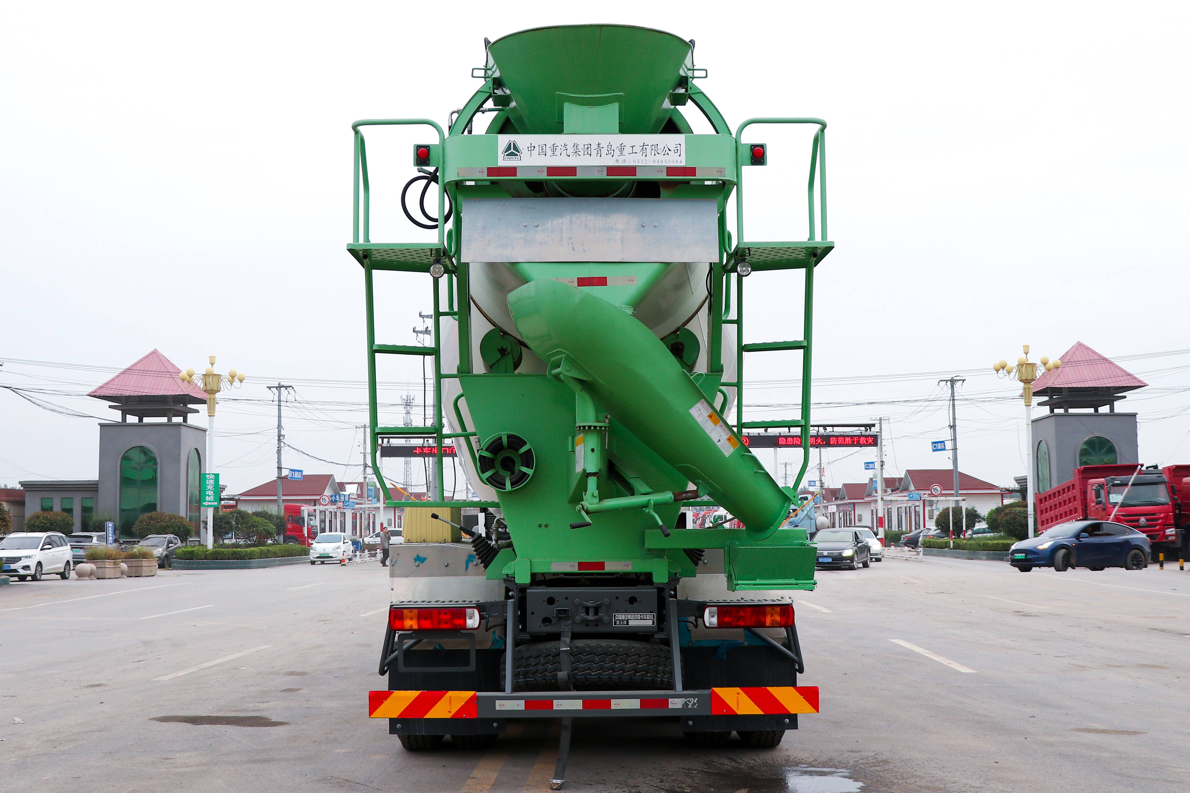 Howo 8×4 Concrete Mixer Truck