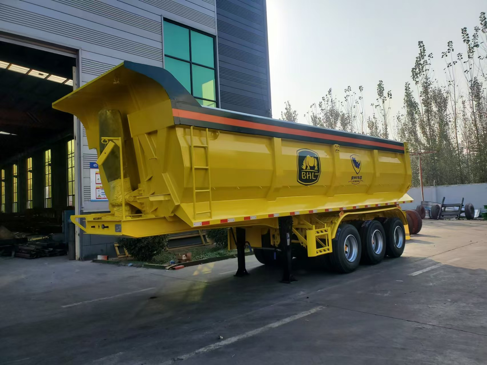 45cbm 80 Tons Dump Tipper Truck Semi Trailer with 4 Axles