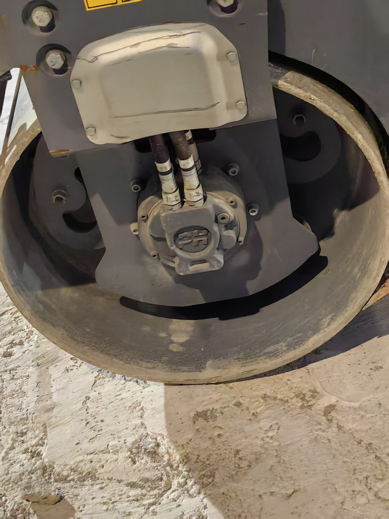 Second-hand Hummer road roller