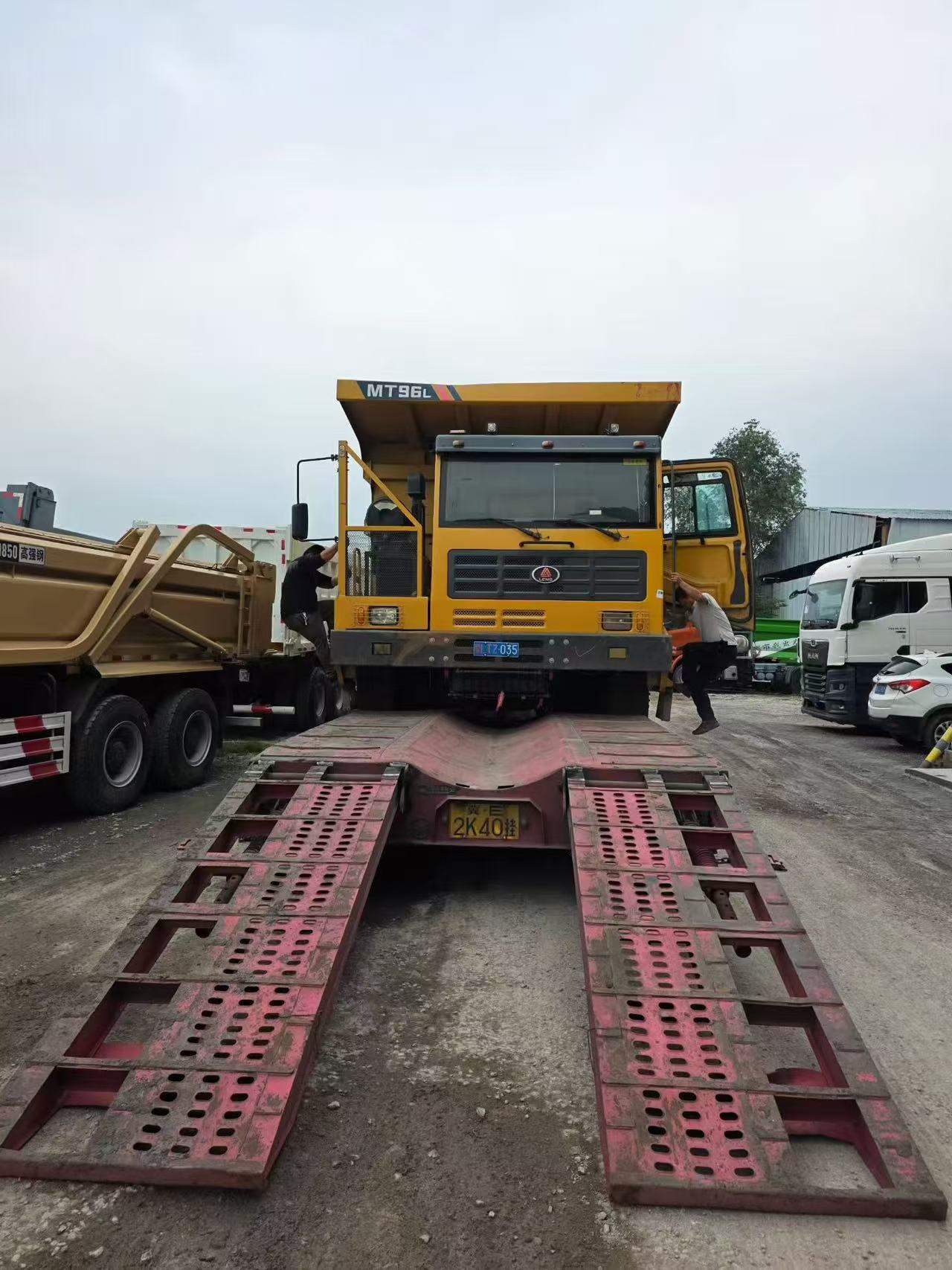 LINGONG MT96L Second-hand Wide-body Mining Dump Truck Heavy Duty For Open Pit Ore & Aggregate Transport