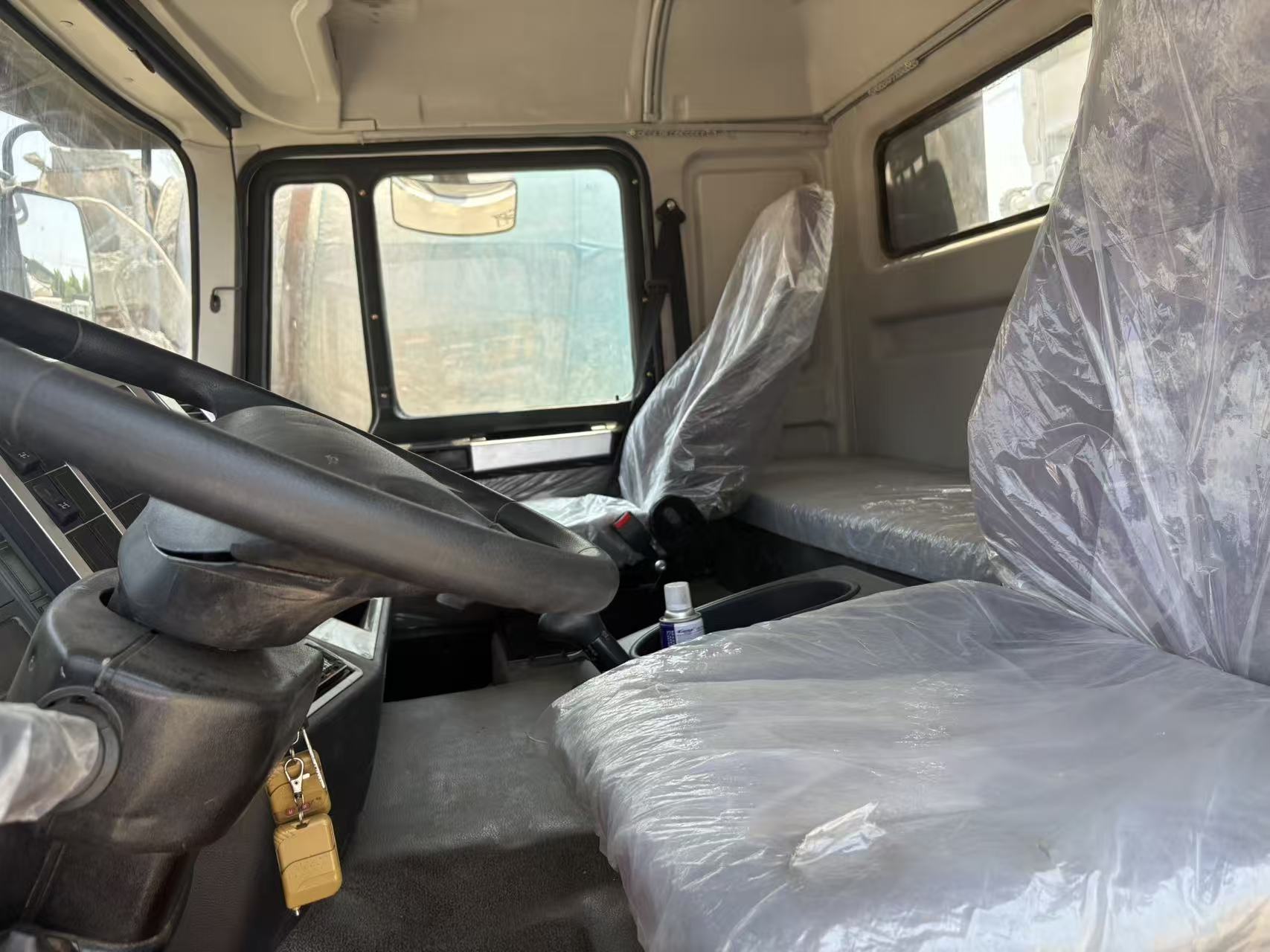 SHACMAN F3000 Second-hand 6×4 Dump Truck WP10 340HP 20m³ Cargo Box For Mine Earth Transport