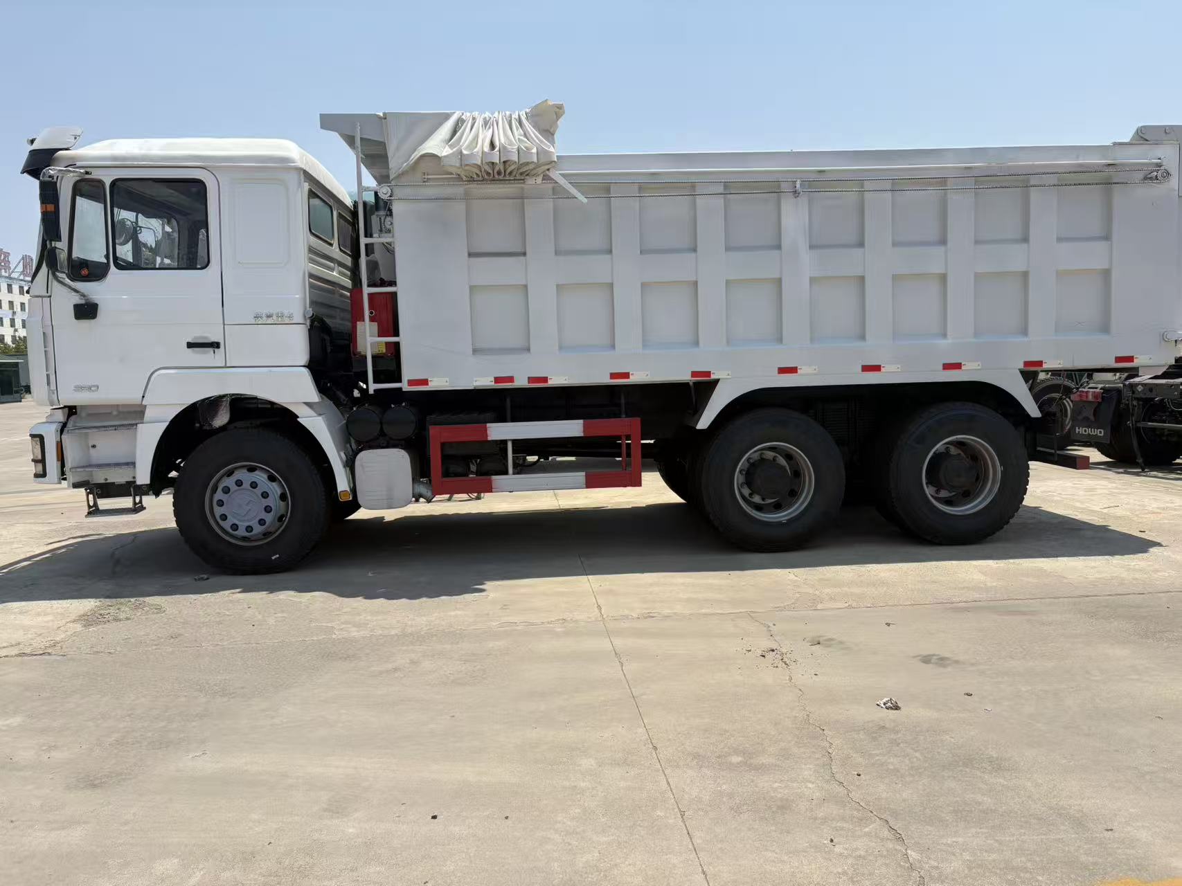 SHACMAN F3000 Second-hand 6×4 Dump Truck WP10 340HP 20m³ Cargo Box For Mine Earth Transport