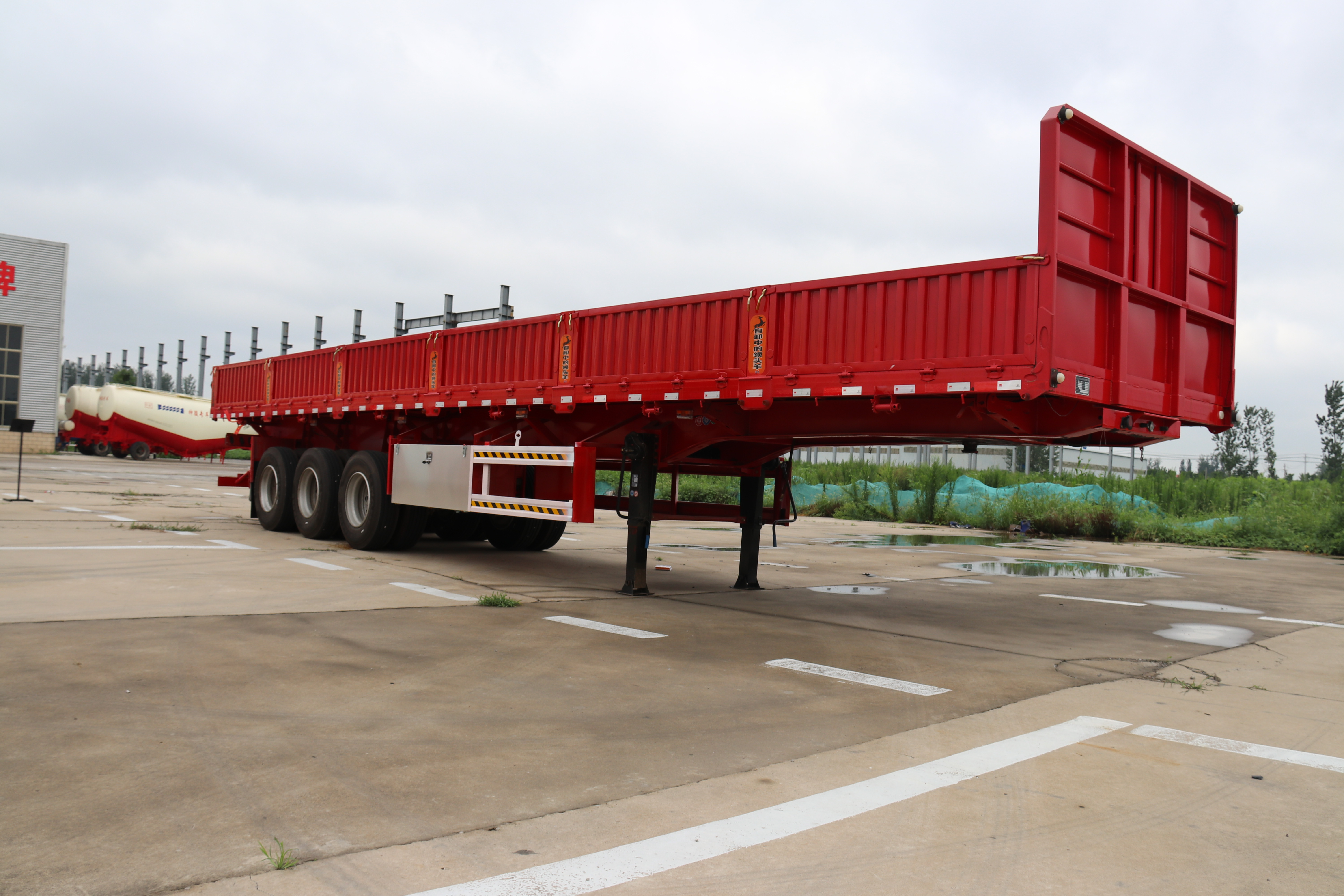 Side Dump Trailers 3 Axles Side Tipper Trailer 45cbm Tipper Grain Dumping Truck Trailer for Sale