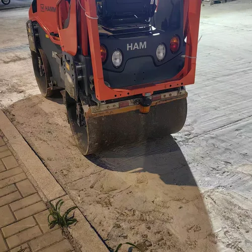Second-hand Hummer road roller