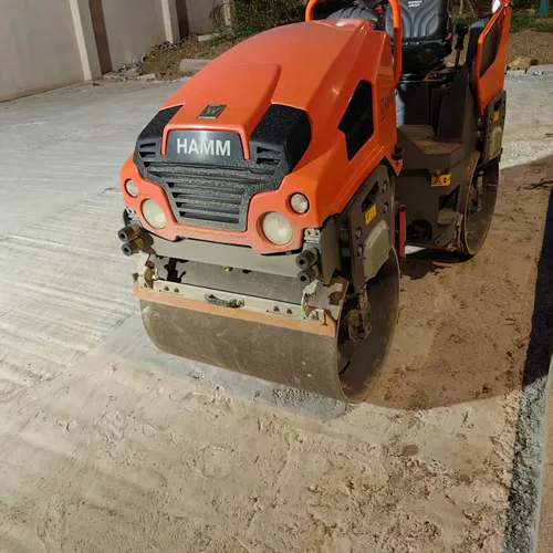 Second-hand Hummer road roller