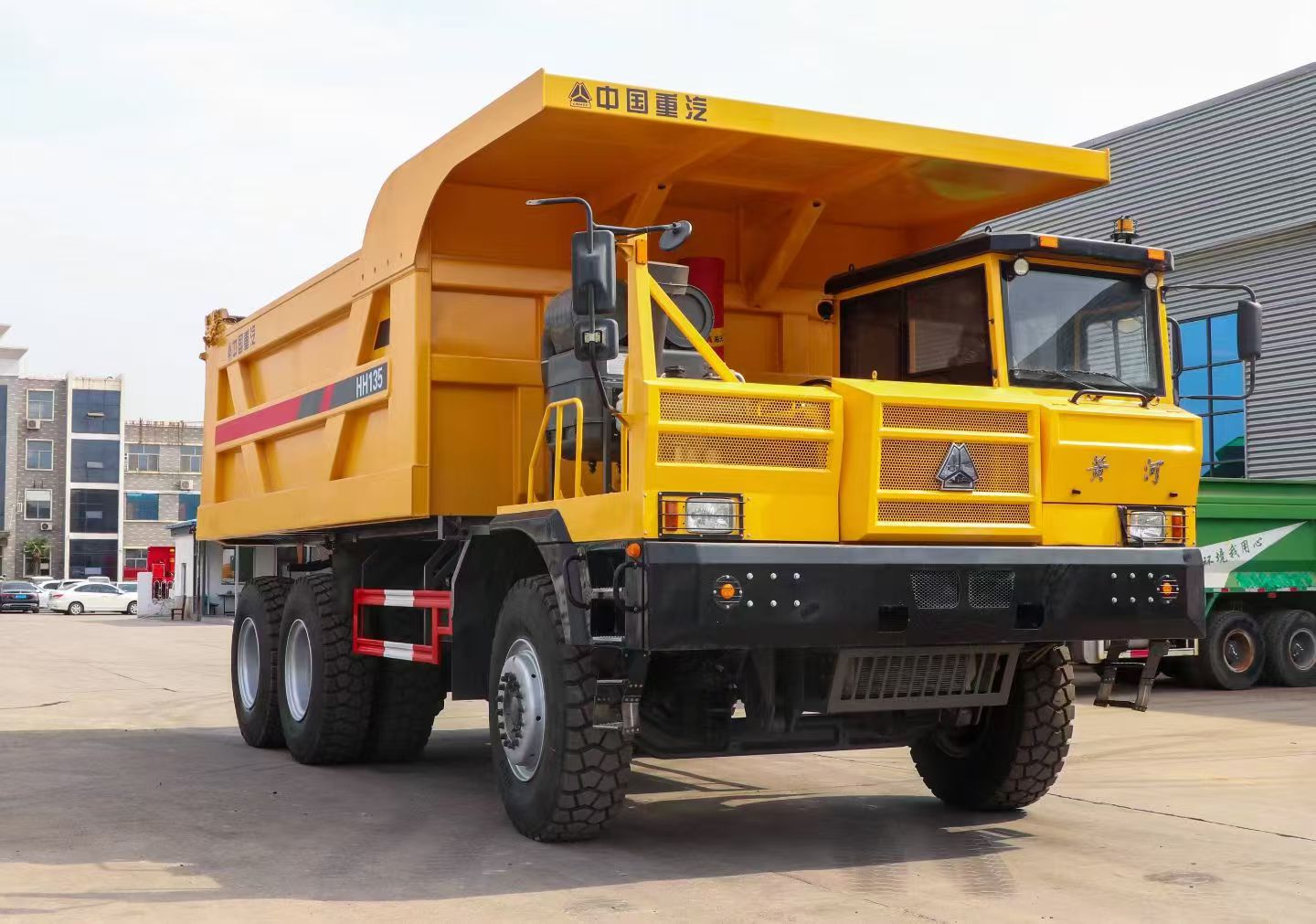 Factory Second-hand CNHTC Huanghe HH135 Mining Truck, WP15 770HP 50m³ Wear-resistant Cargo Box