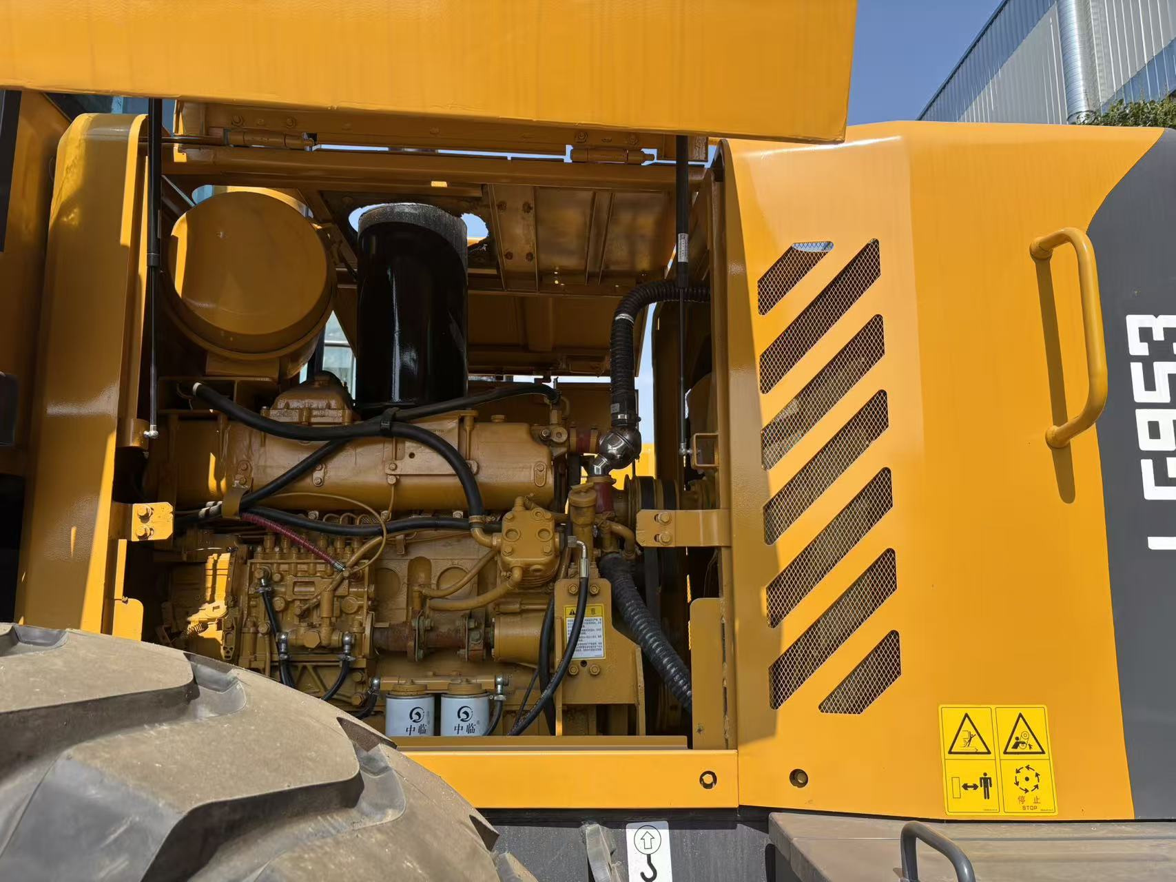 Used SDLG LG953 Wheel Loader WD10G220E21 162kW 3m³ Bucket Full Spec For Mine Aggregate Transport