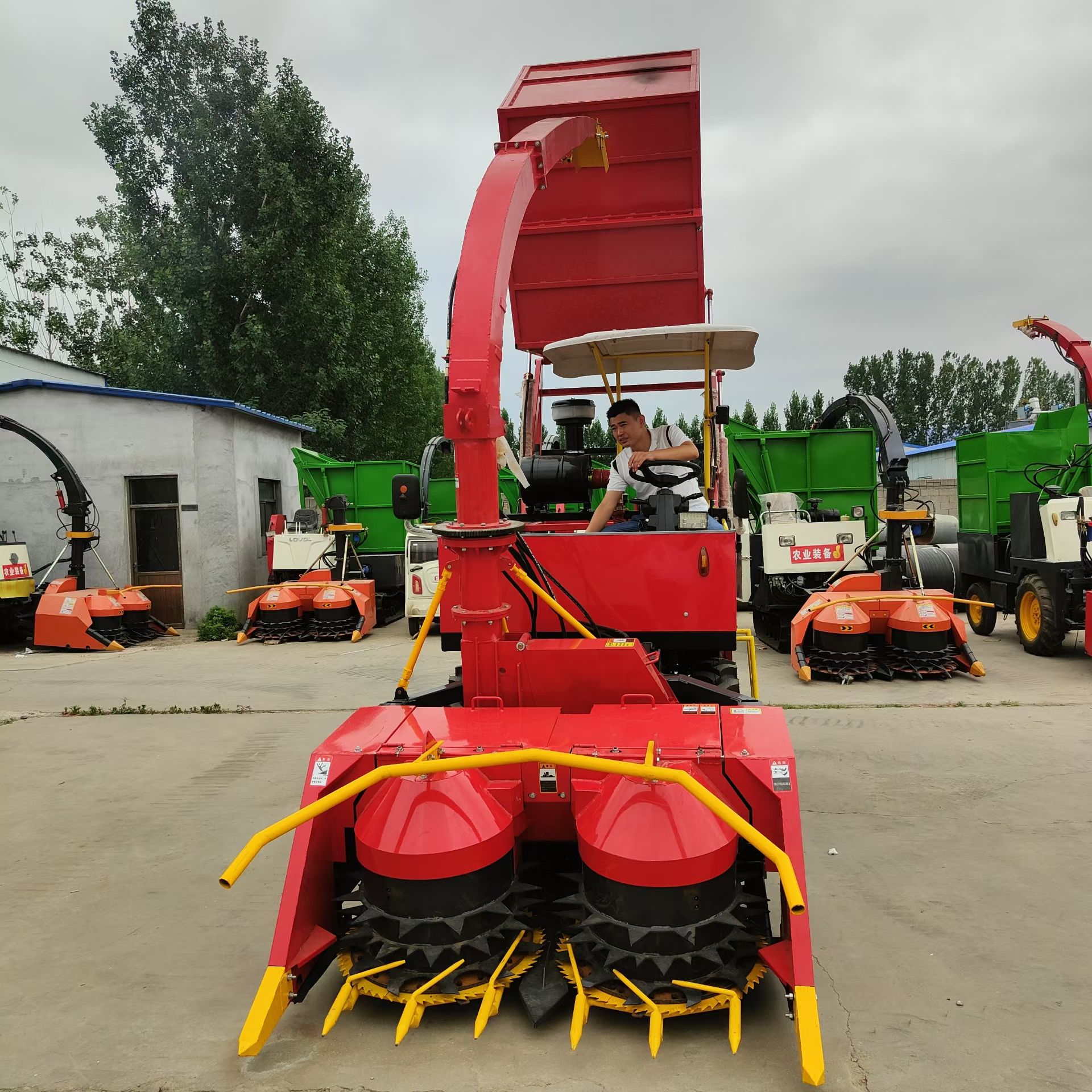 Small Medium Large Wheel Type Forage Harvester 4-15 Ton/Hour Maize Silage Equipment Africa